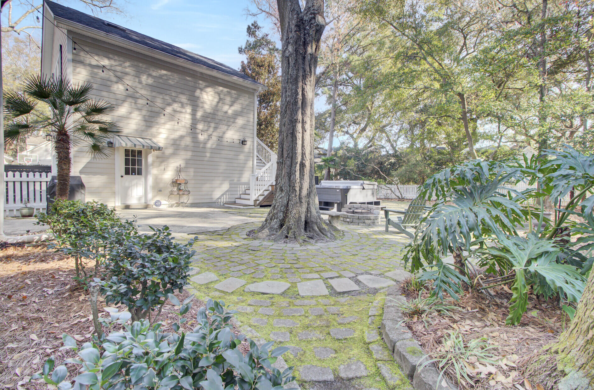 1040 Barfield Street