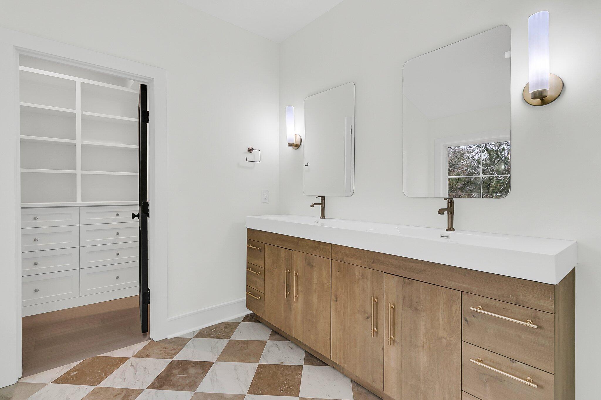 142 Corn Planters Street Street