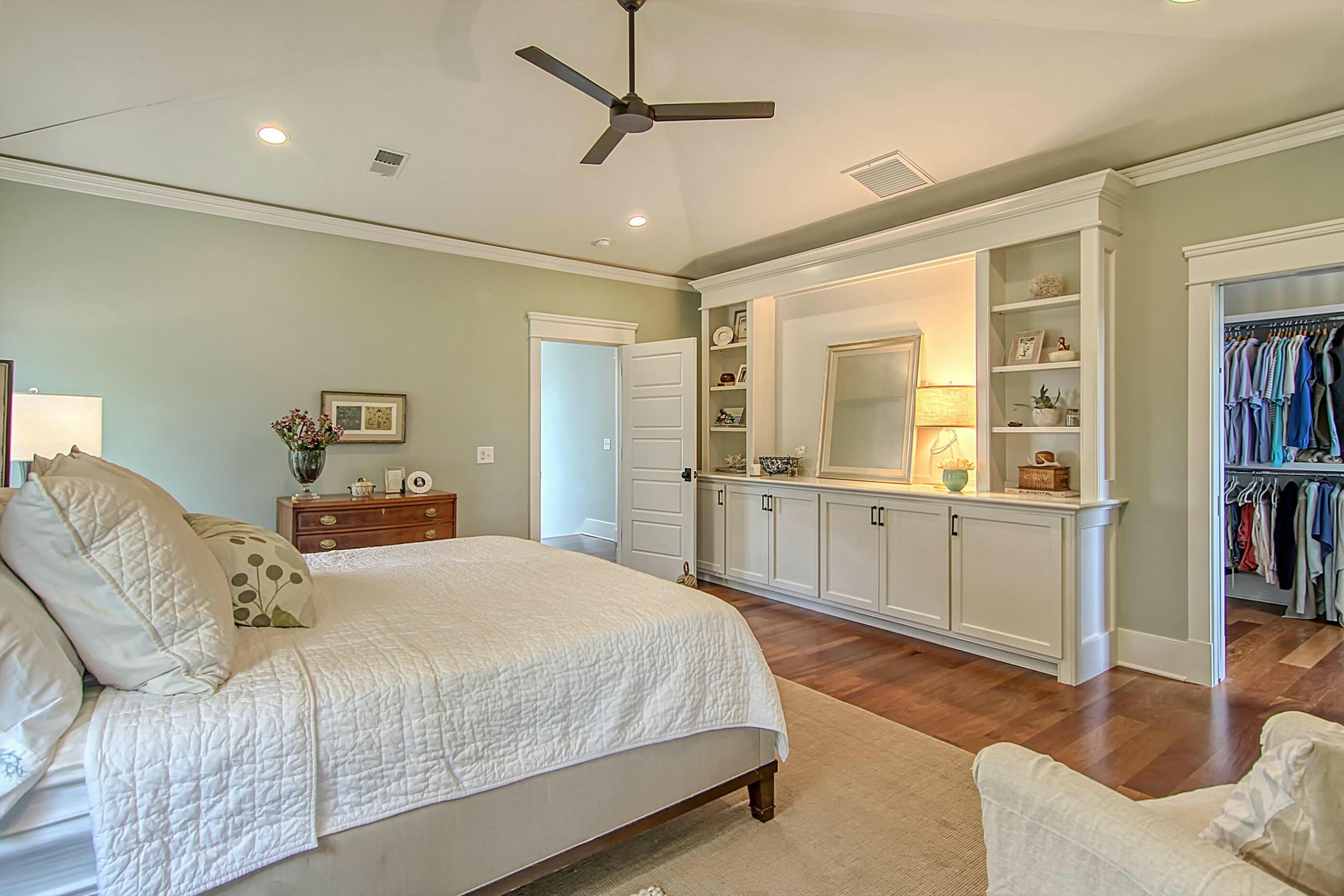 4874 Sound View Drive