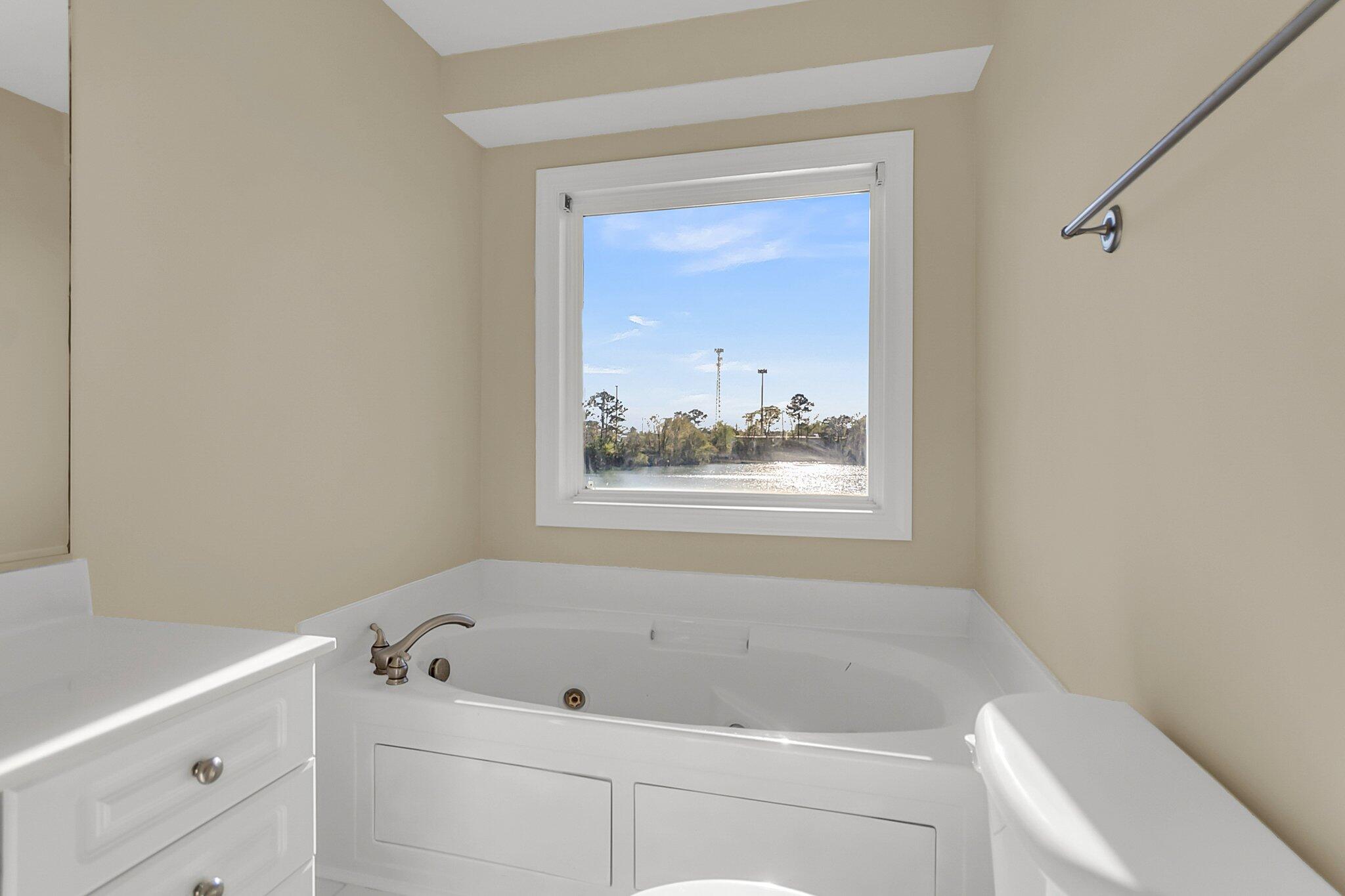 4913 Lake Palmetto Lane