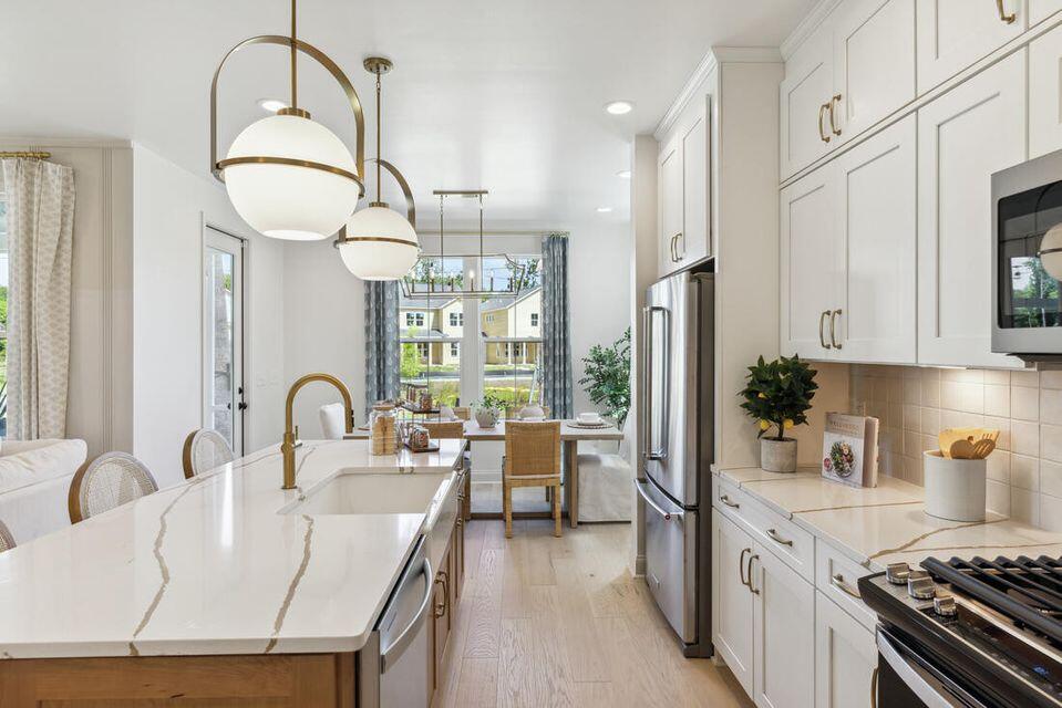 184 Claret Cup Way