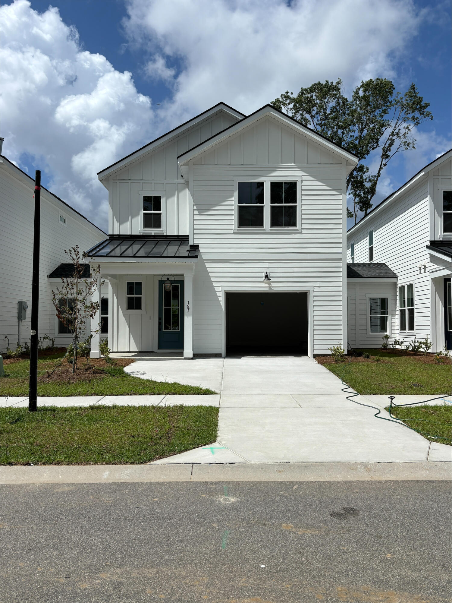 184 Claret Cup Way