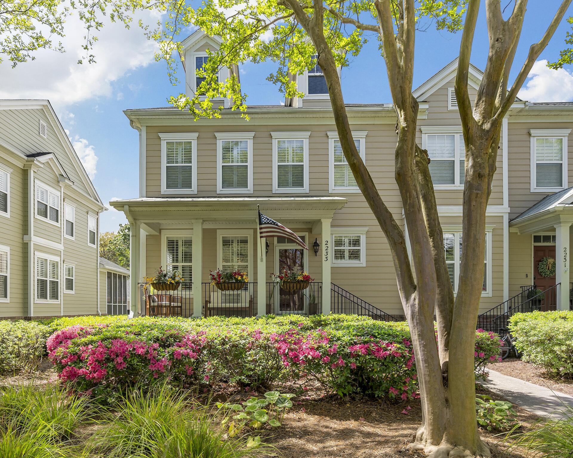 2233 Daniel Island Drive