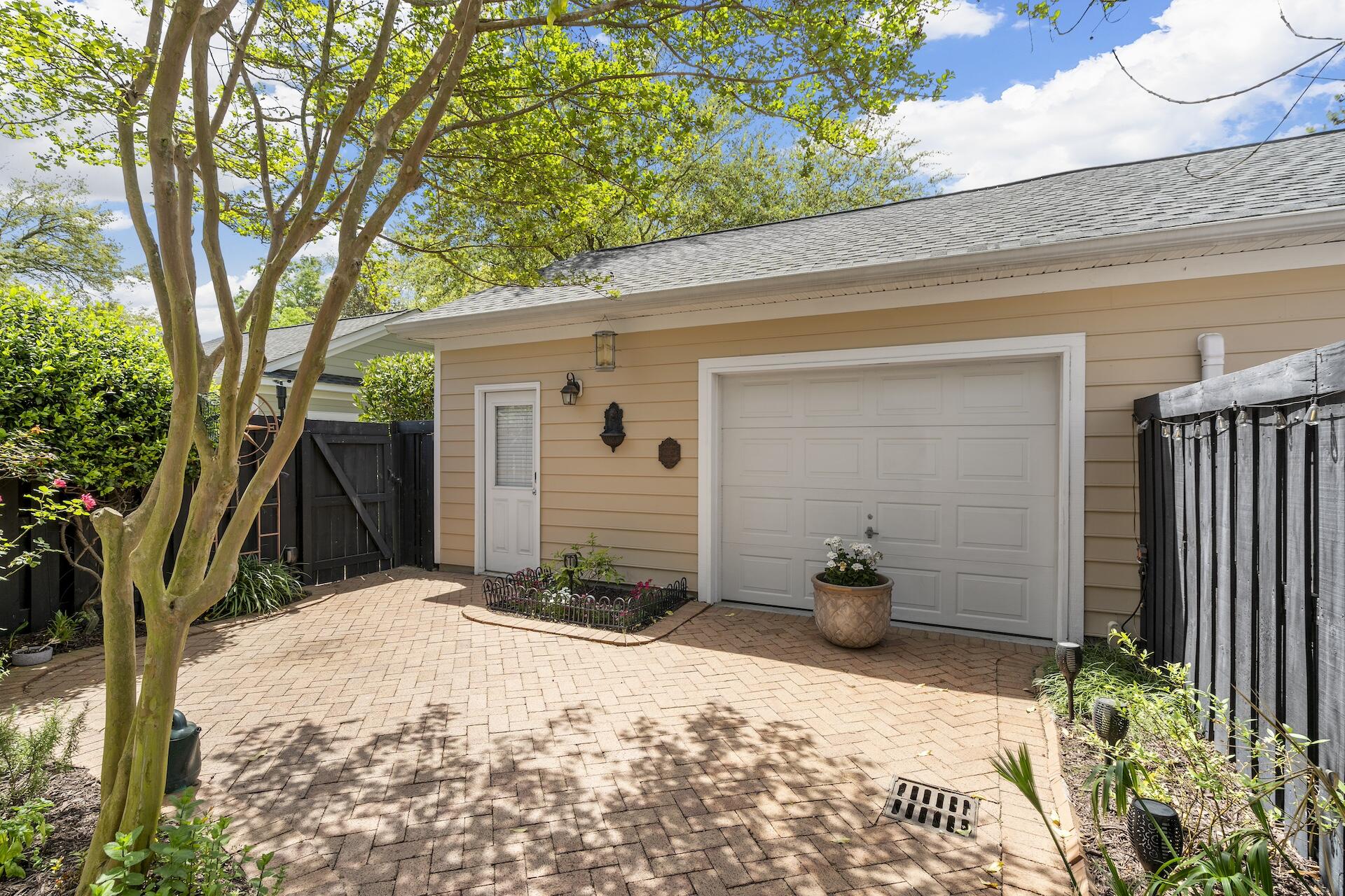 2233 Daniel Island Drive