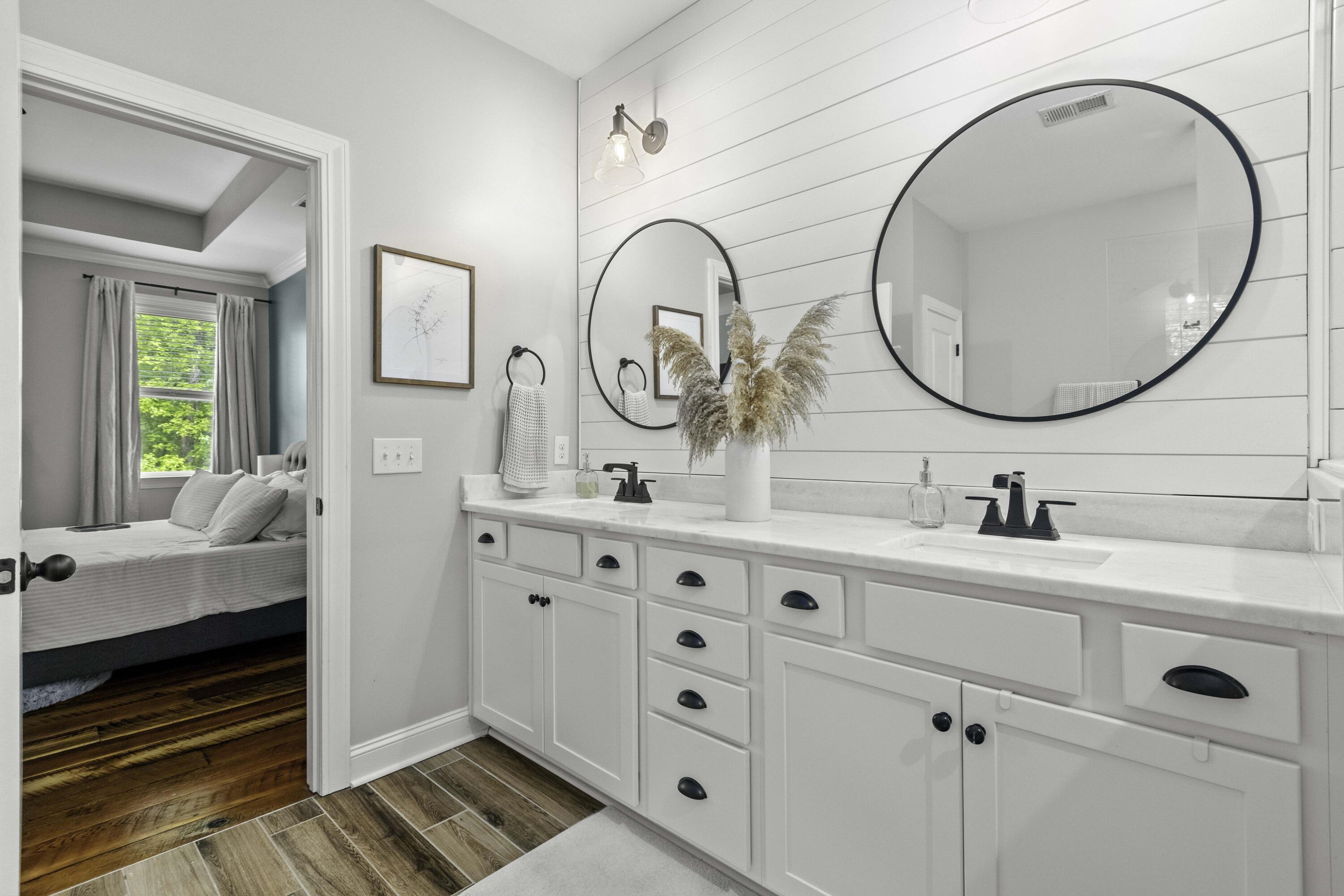 3361 Olivia Marie Lane