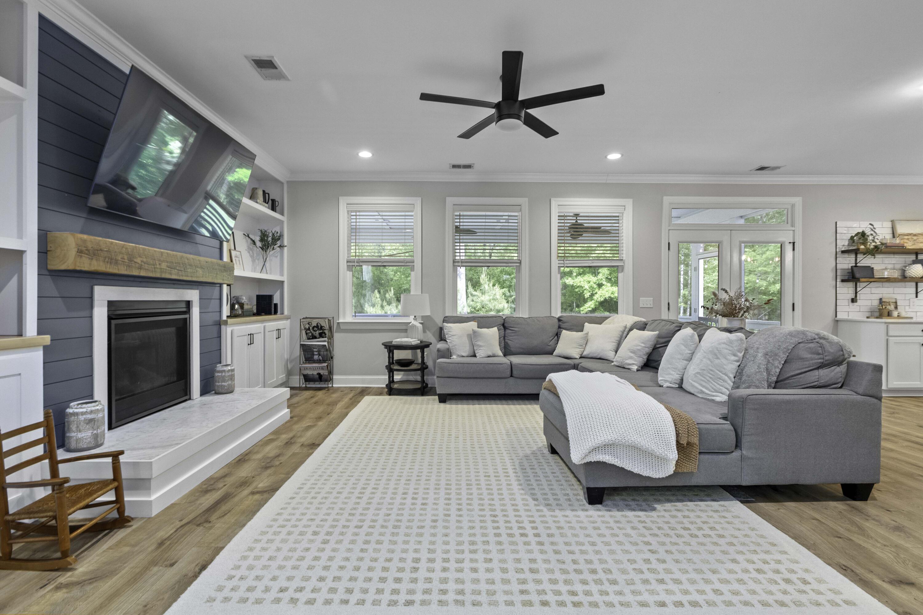 3361 Olivia Marie Lane