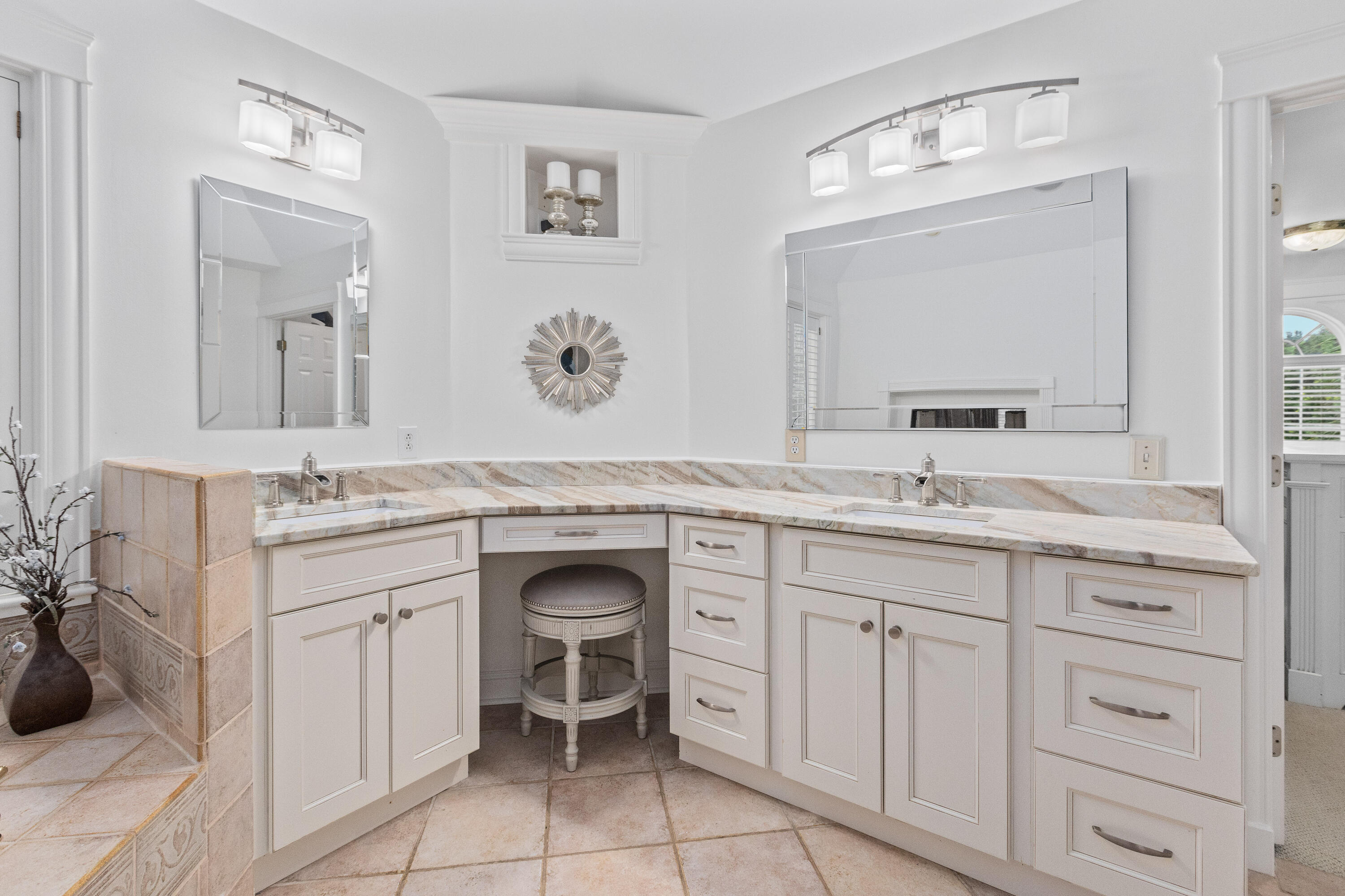 3685 Colonel Vanderhorst Circle