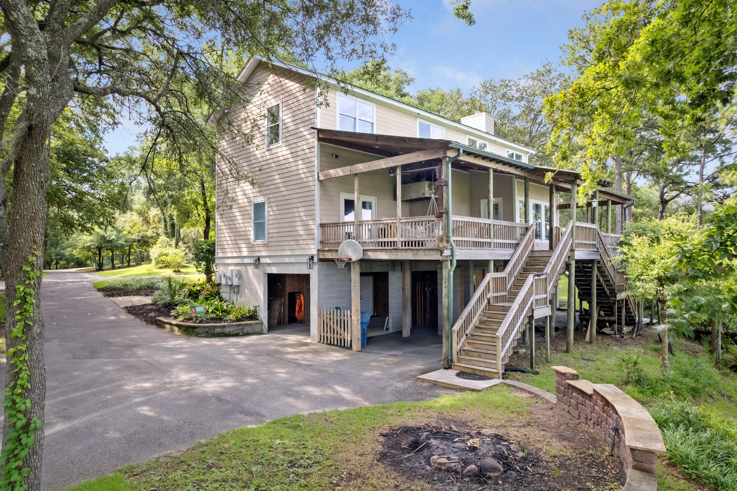 511 Yellow House Place
