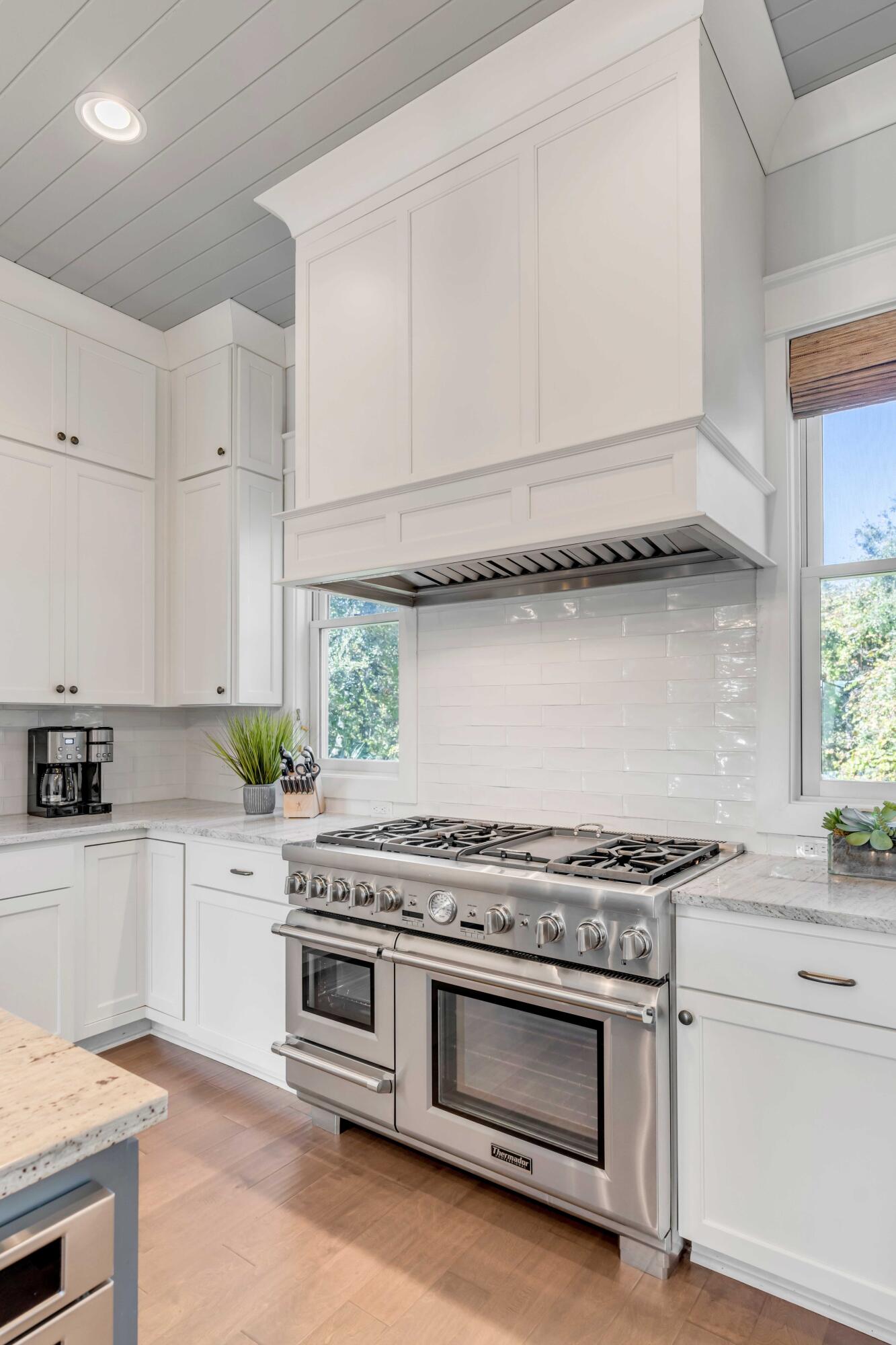 3805 Cameron Boulevard