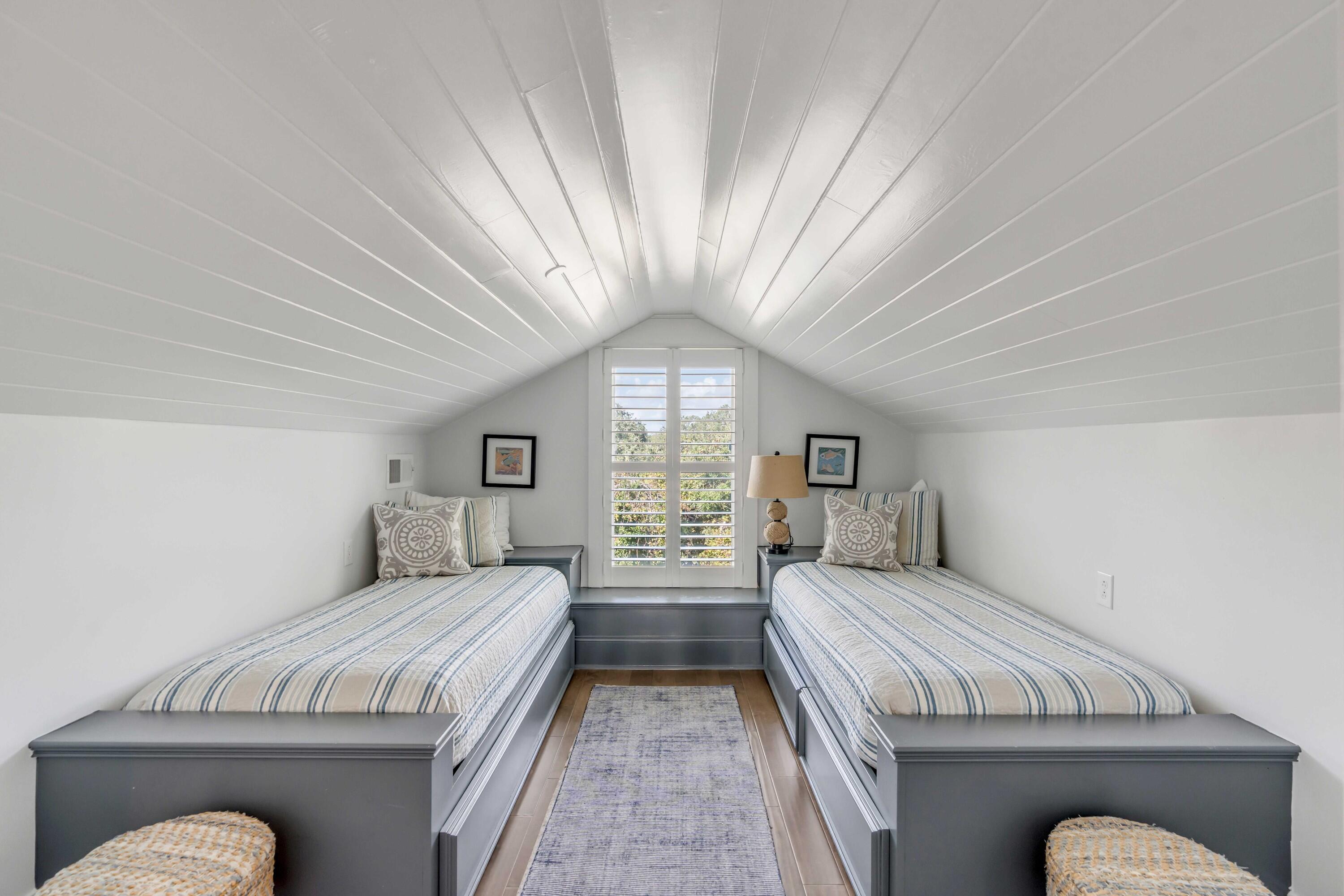 3805 Cameron Boulevard