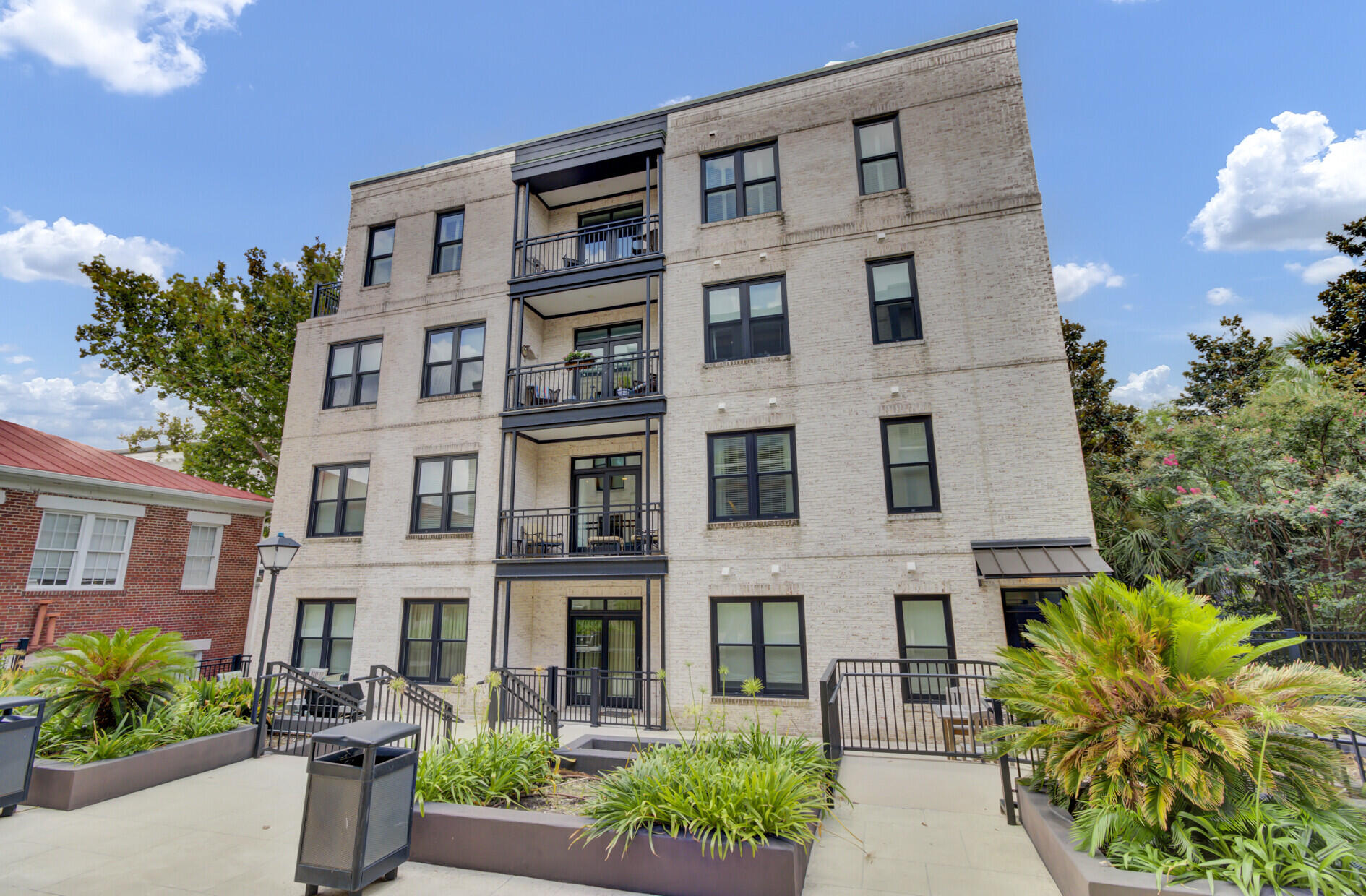 76 Society Street # 32