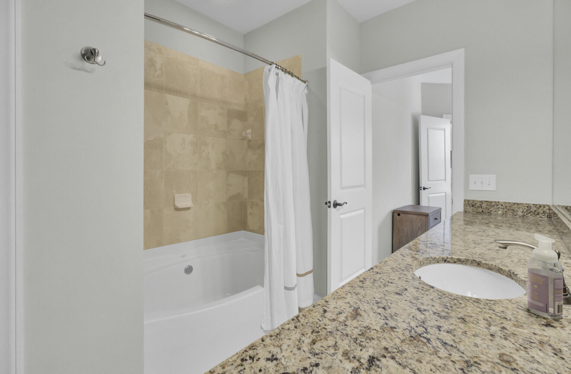 76 Society Street # 32