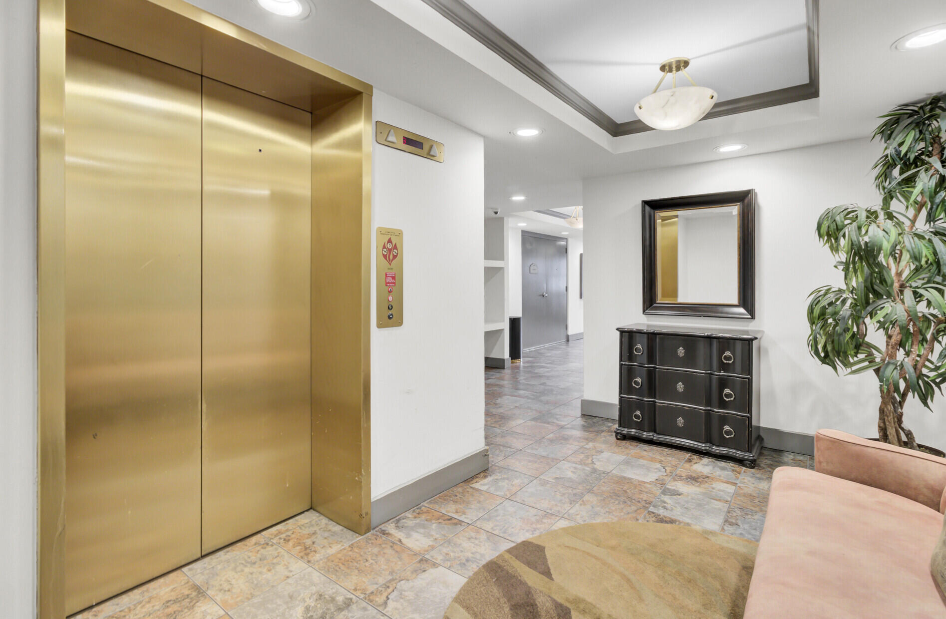 76 Society Street # 32