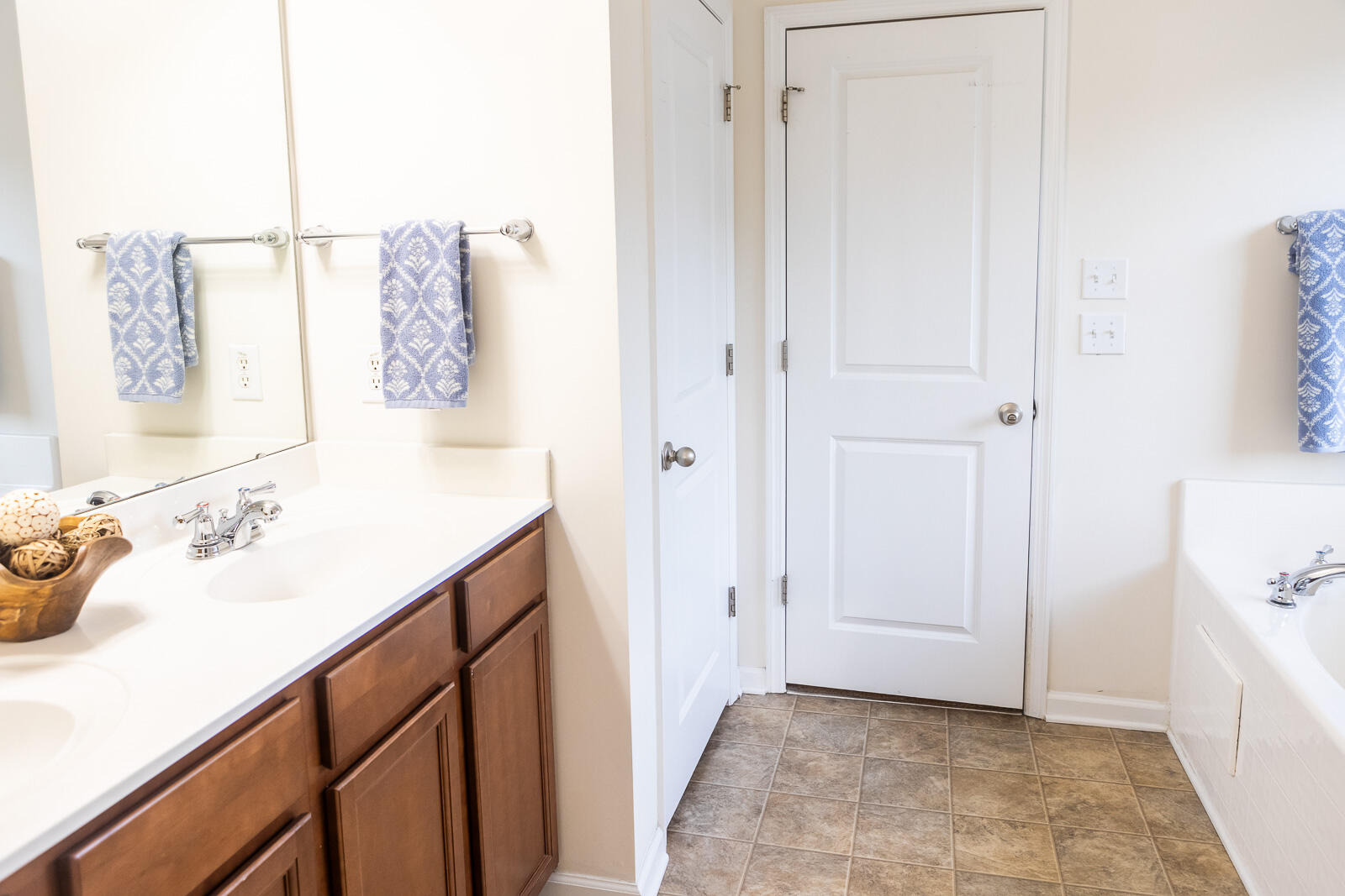 3072 Nantucket Avenue