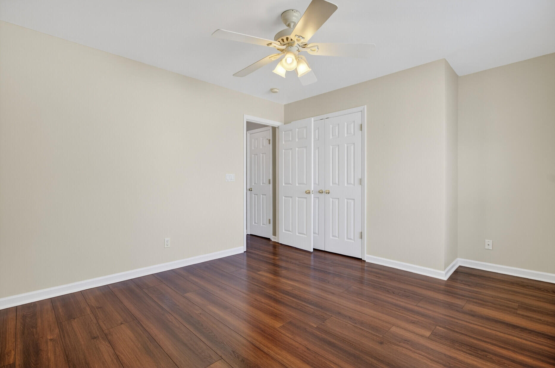 172 Thousand Oaks Circle