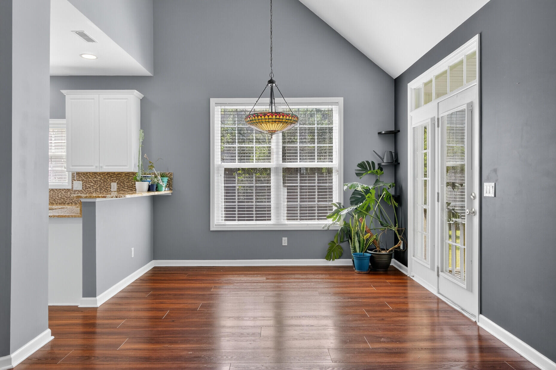 172 Thousand Oaks Circle