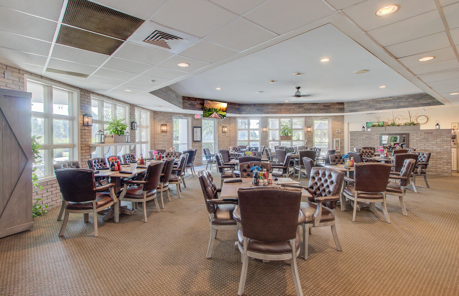 172 Thousand Oaks Circle