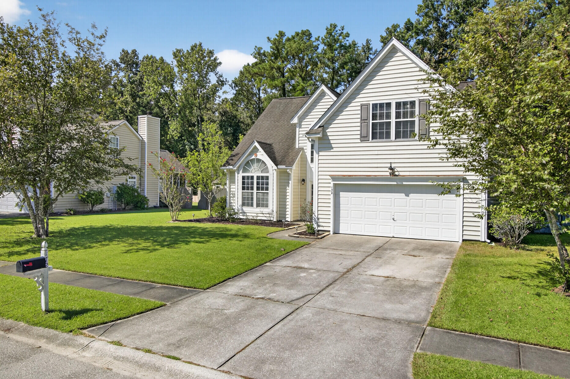 172 Thousand Oaks Circle