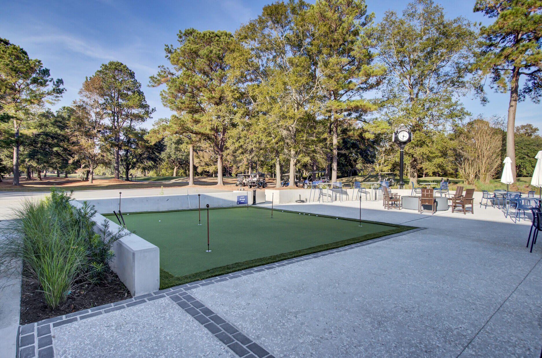 172 Thousand Oaks Circle