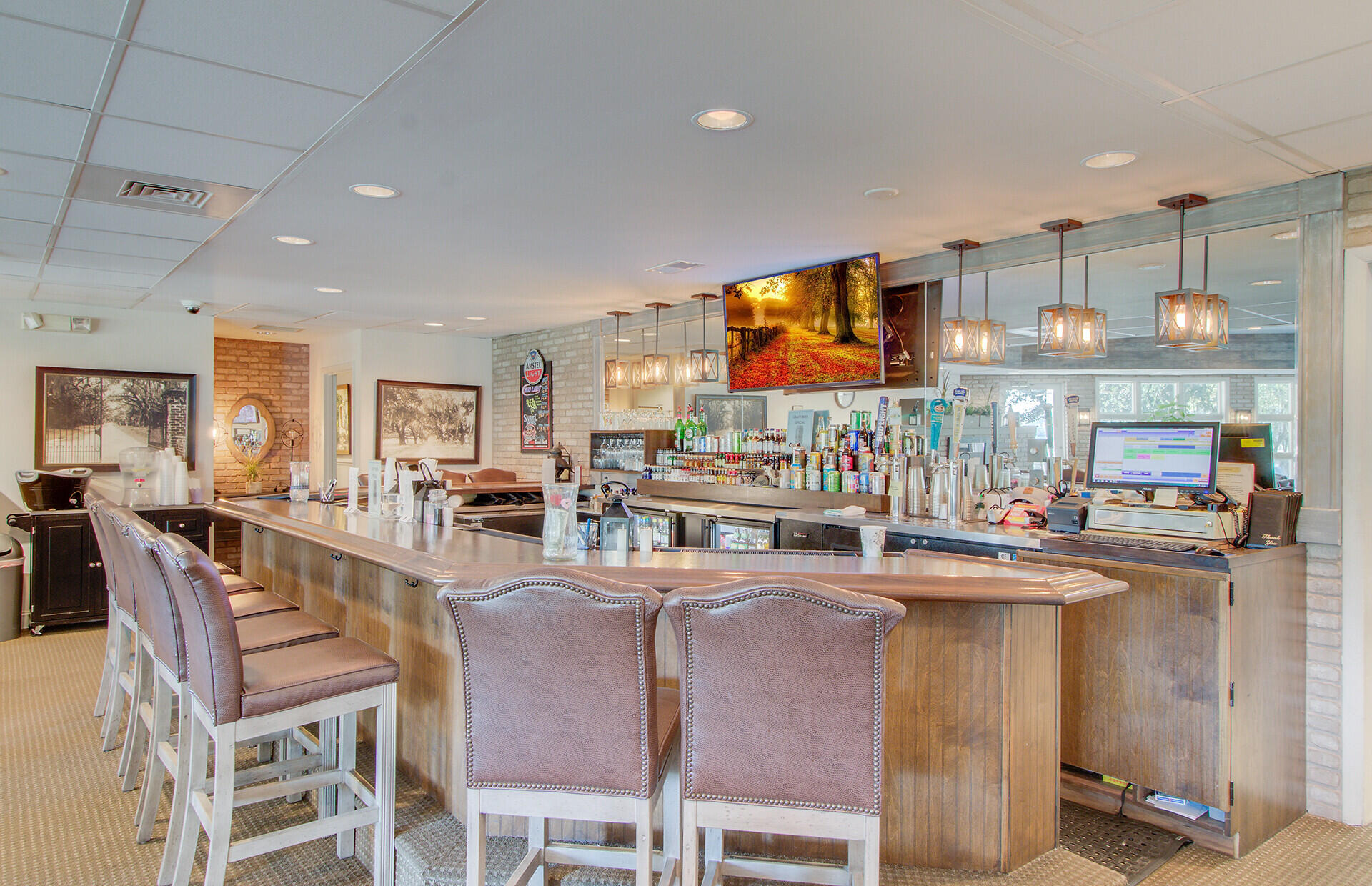 172 Thousand Oaks Circle