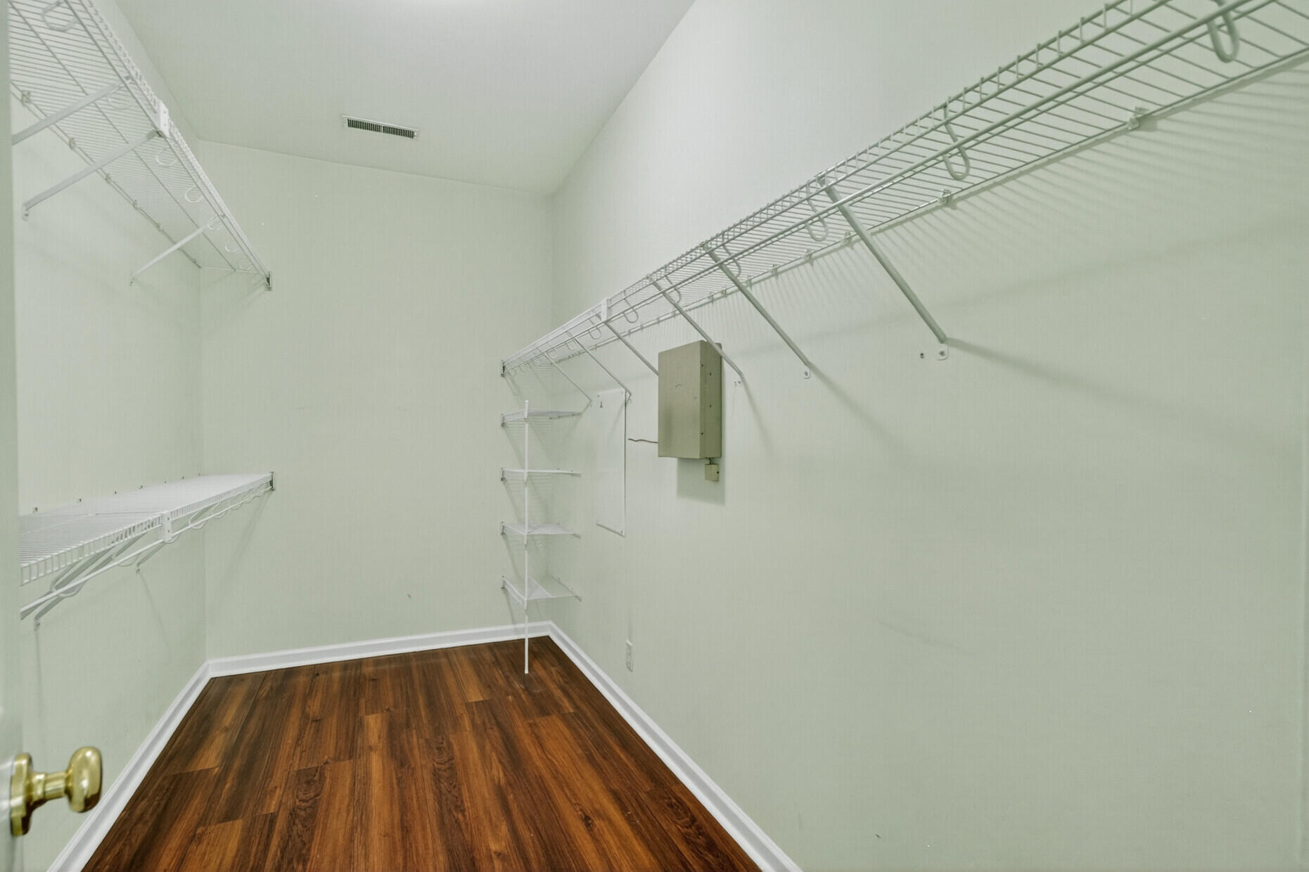 172 Thousand Oaks Circle