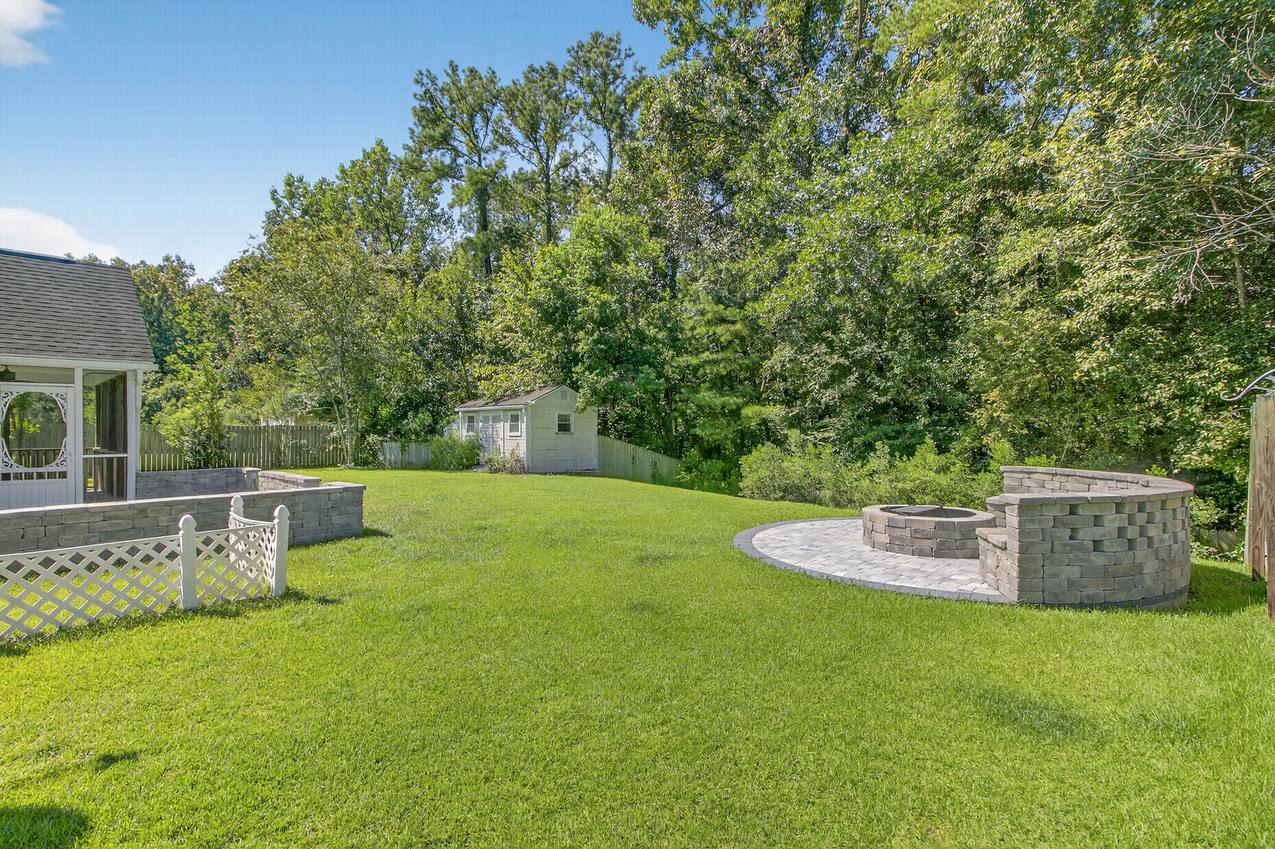 172 Thousand Oaks Circle