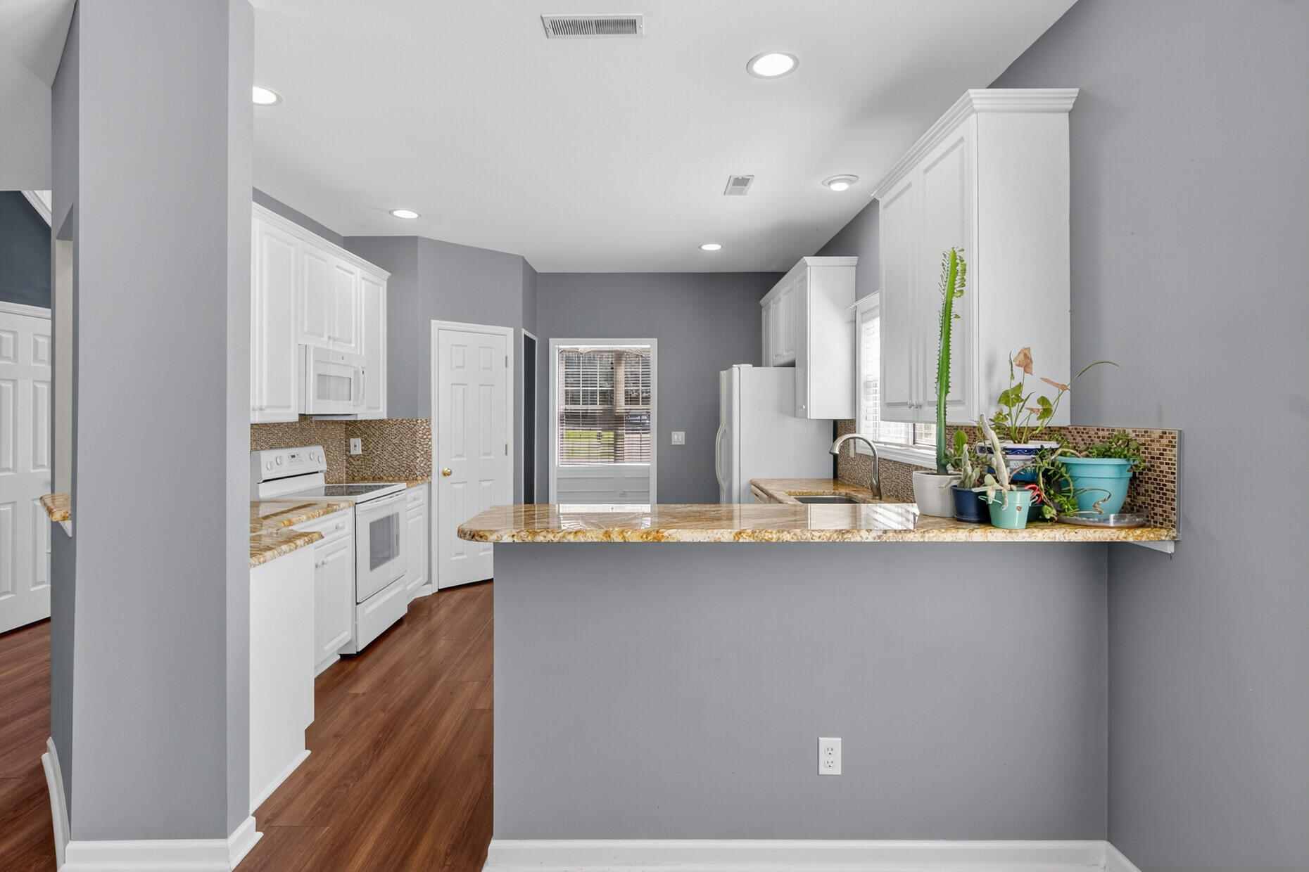 172 Thousand Oaks Circle