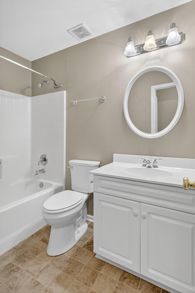 172 Thousand Oaks Circle