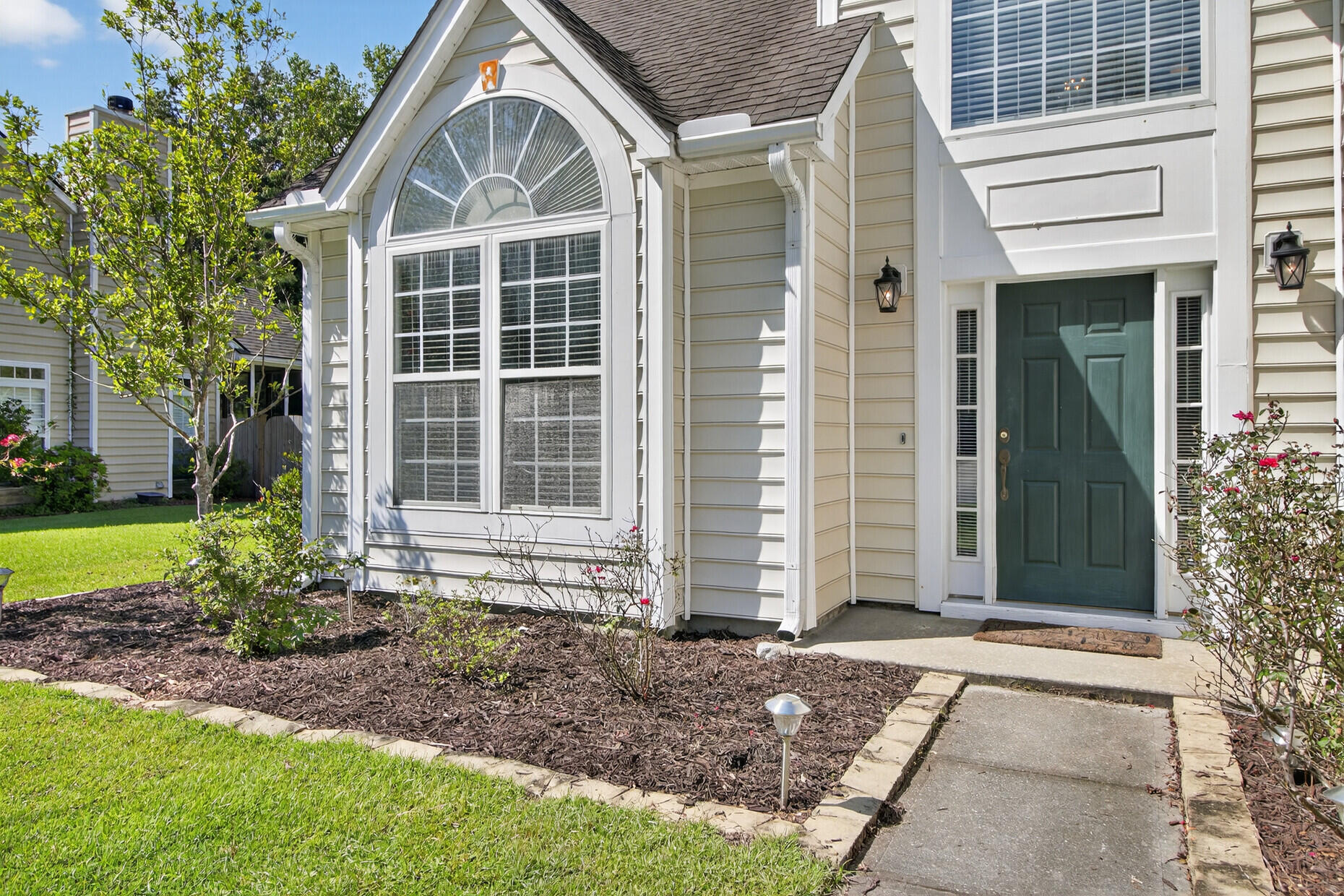 172 Thousand Oaks Circle