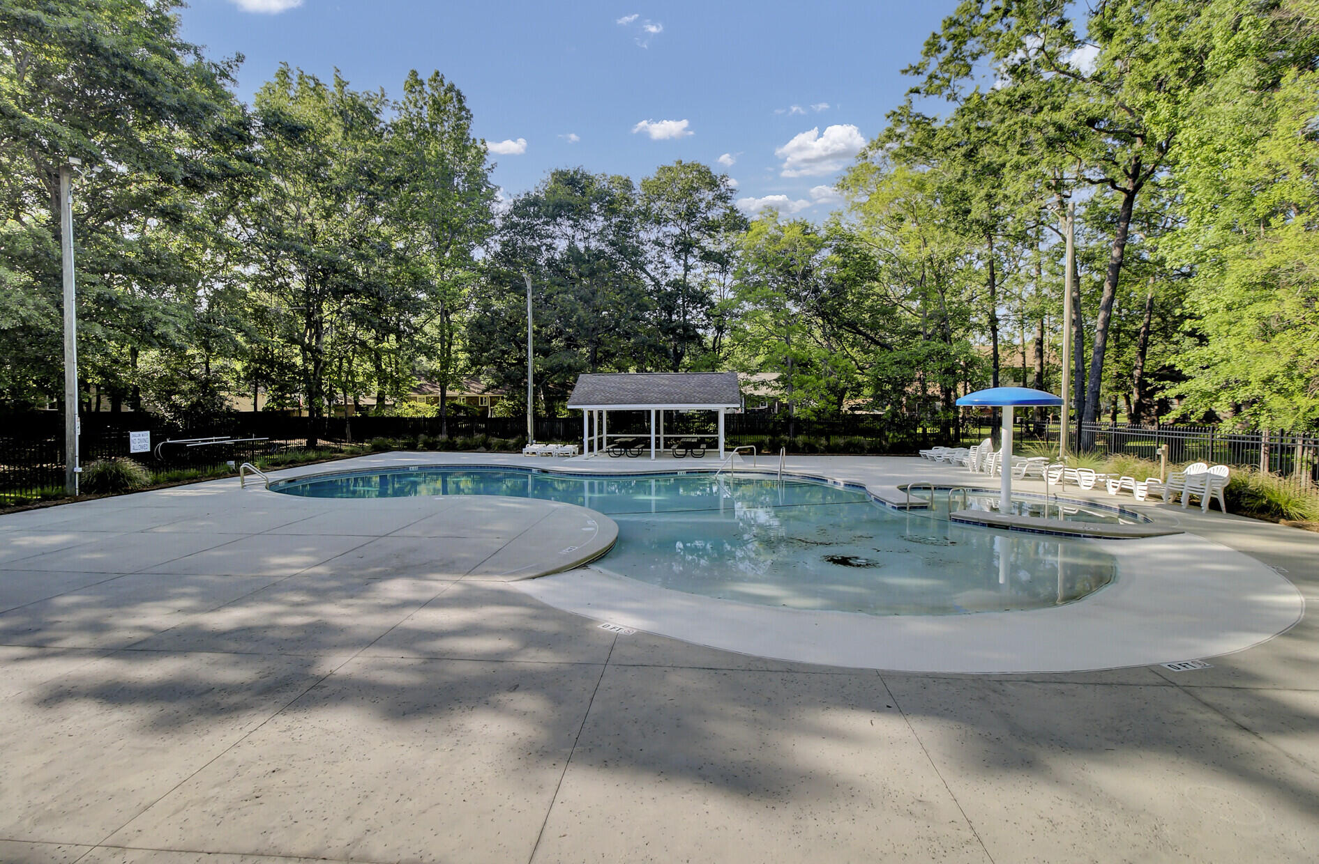 172 Thousand Oaks Circle