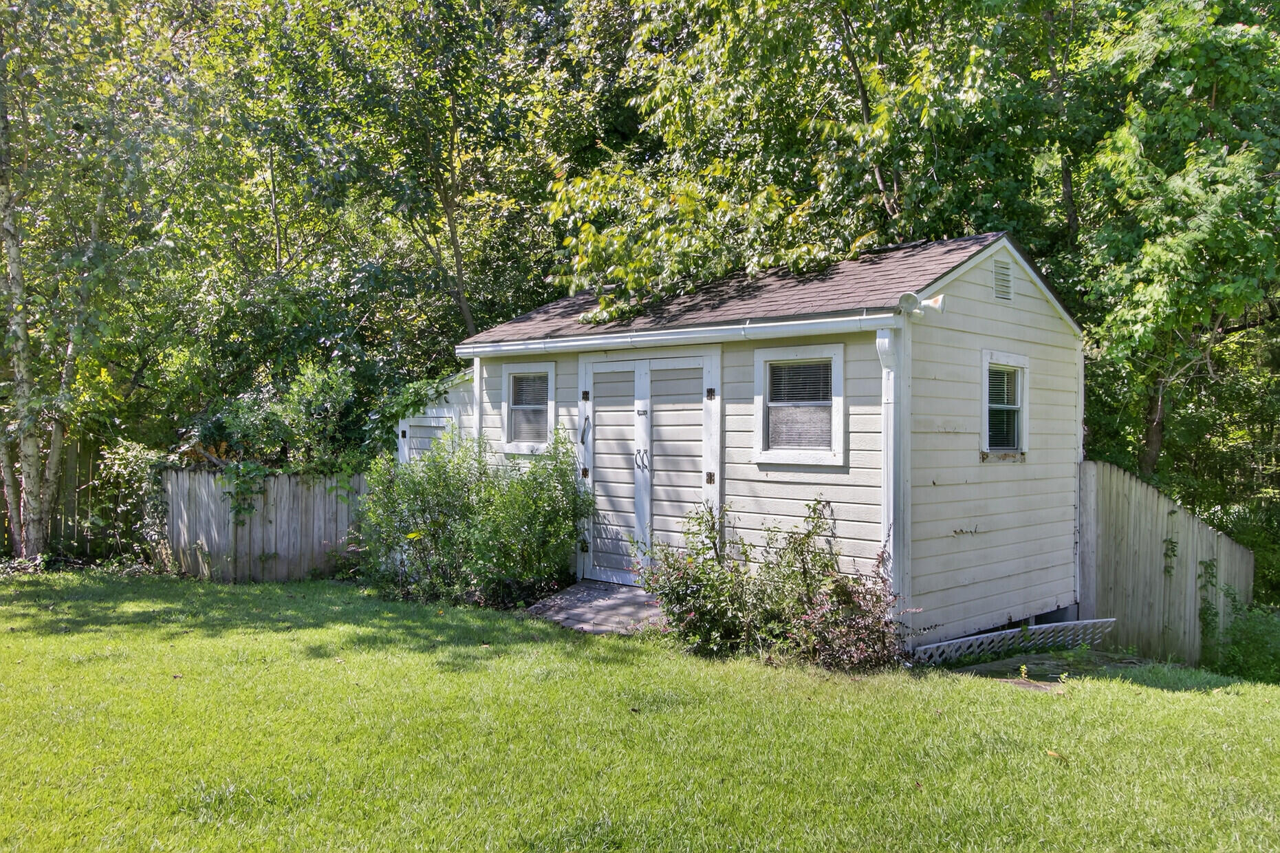 172 Thousand Oaks Circle