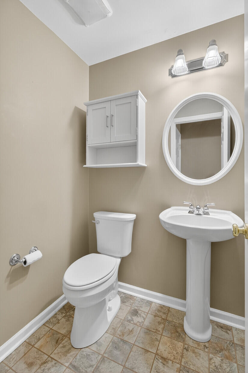 172 Thousand Oaks Circle