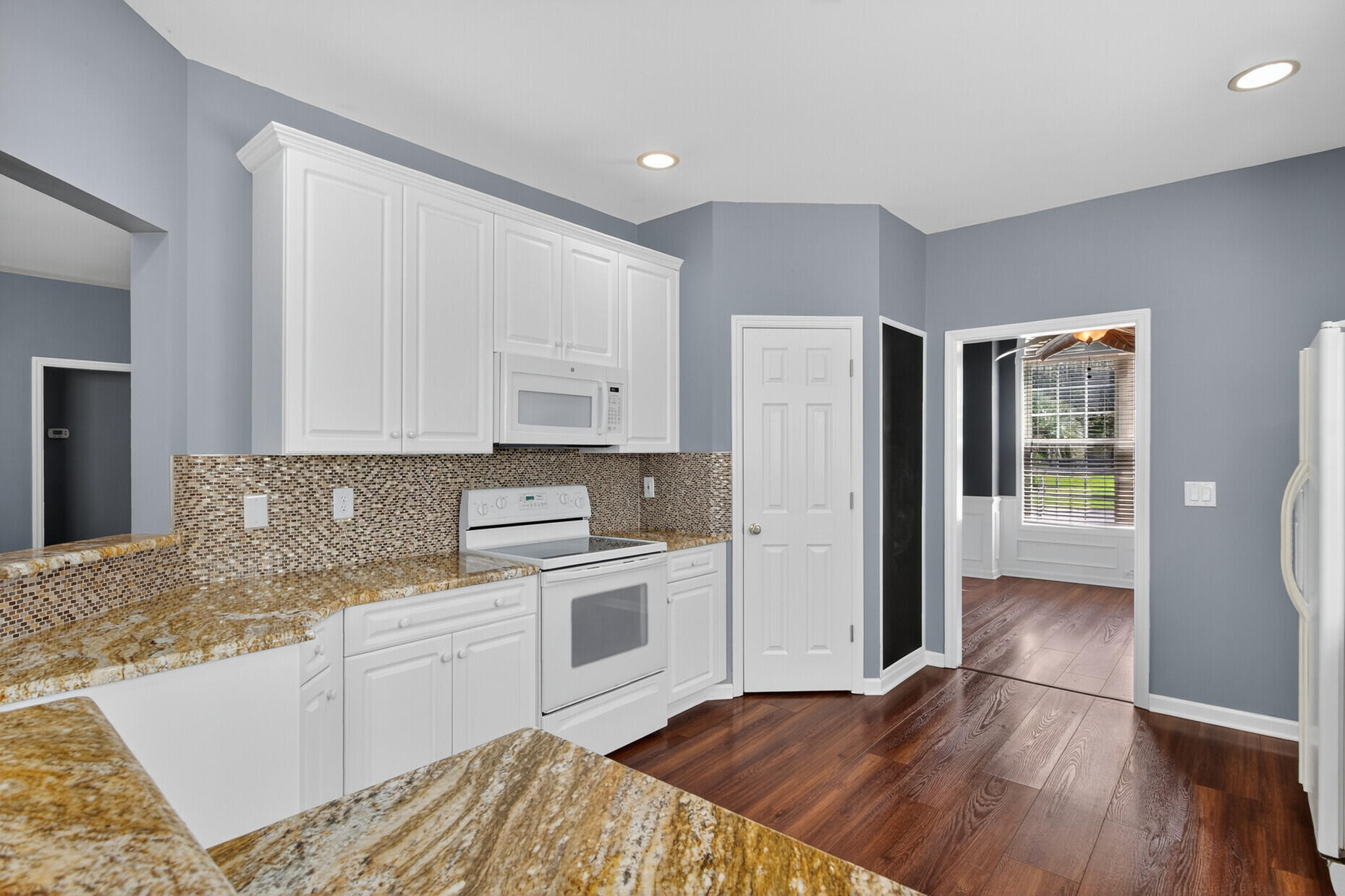 172 Thousand Oaks Circle