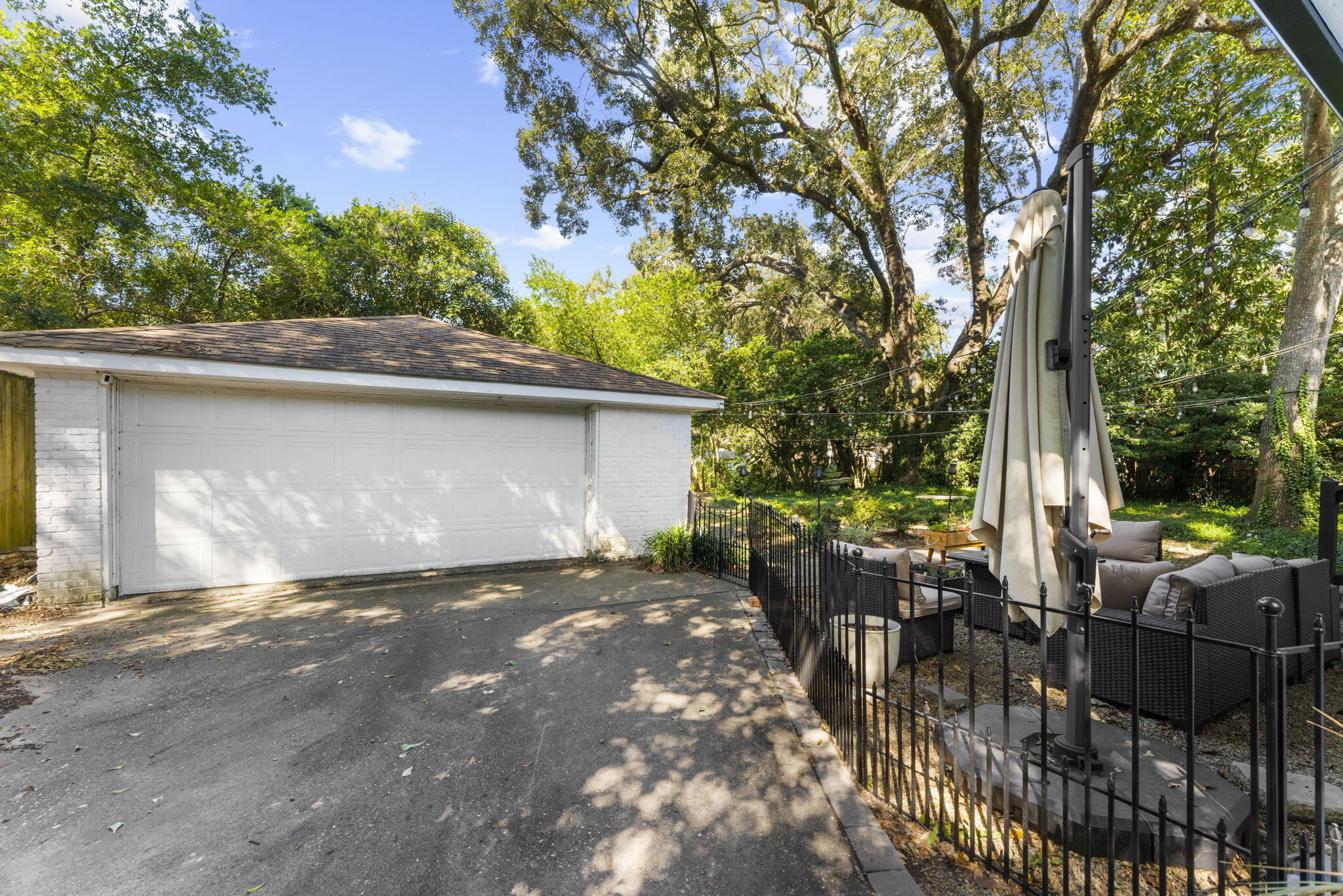 5109 Victoria Avenue