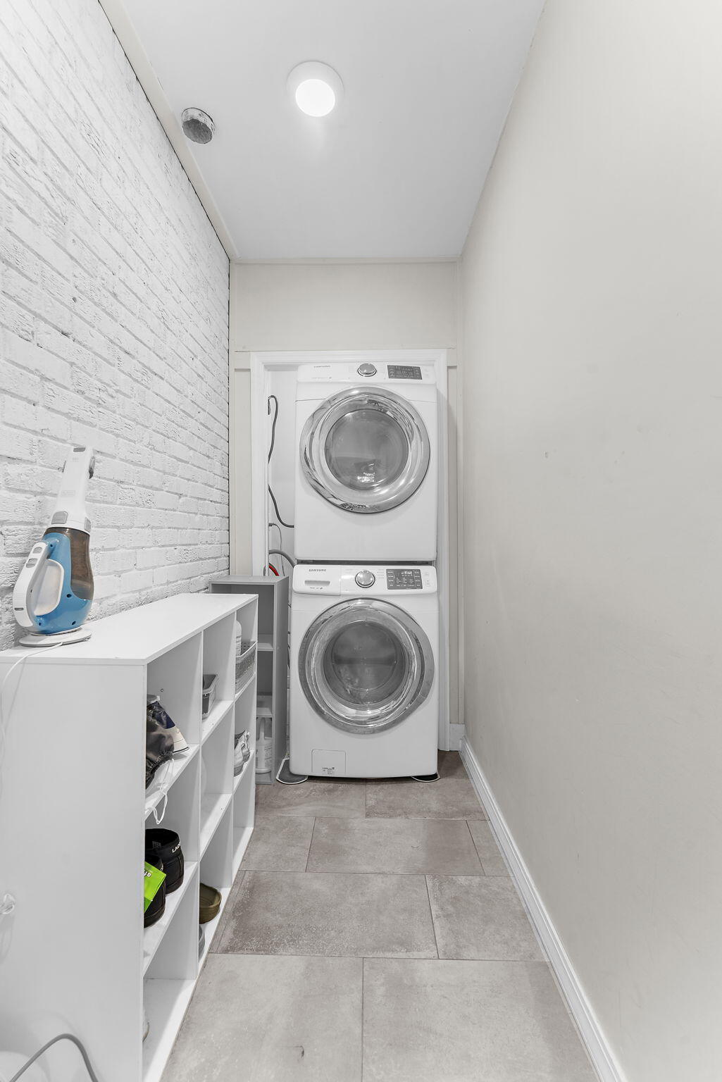 5109 Victoria Avenue