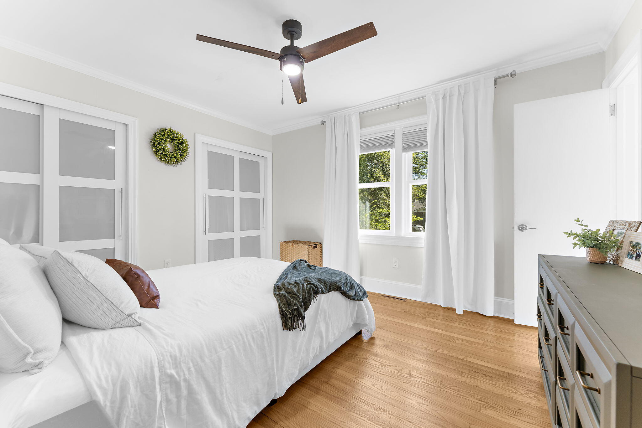 5109 Victoria Avenue