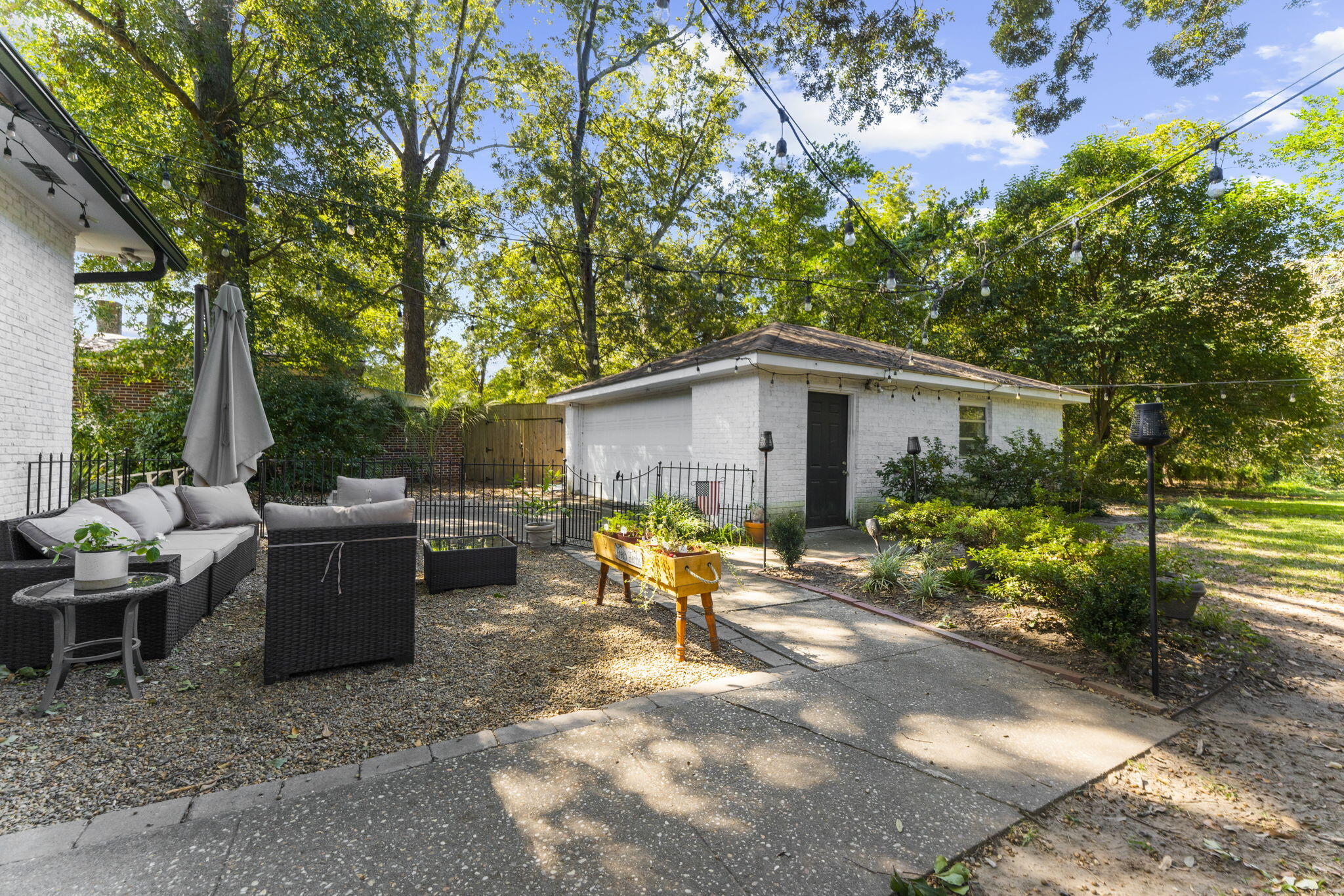 5109 Victoria Avenue