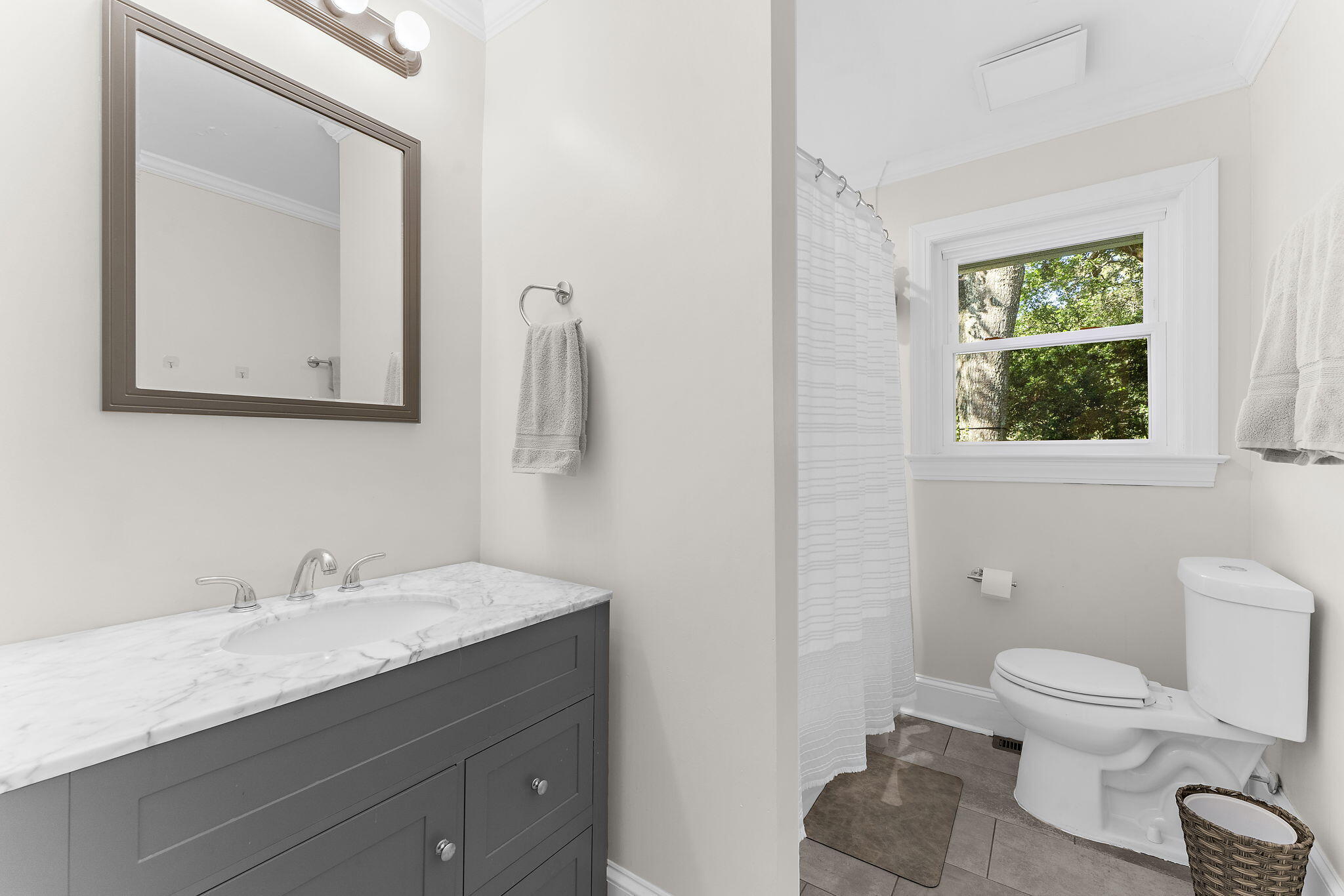 5109 Victoria Avenue