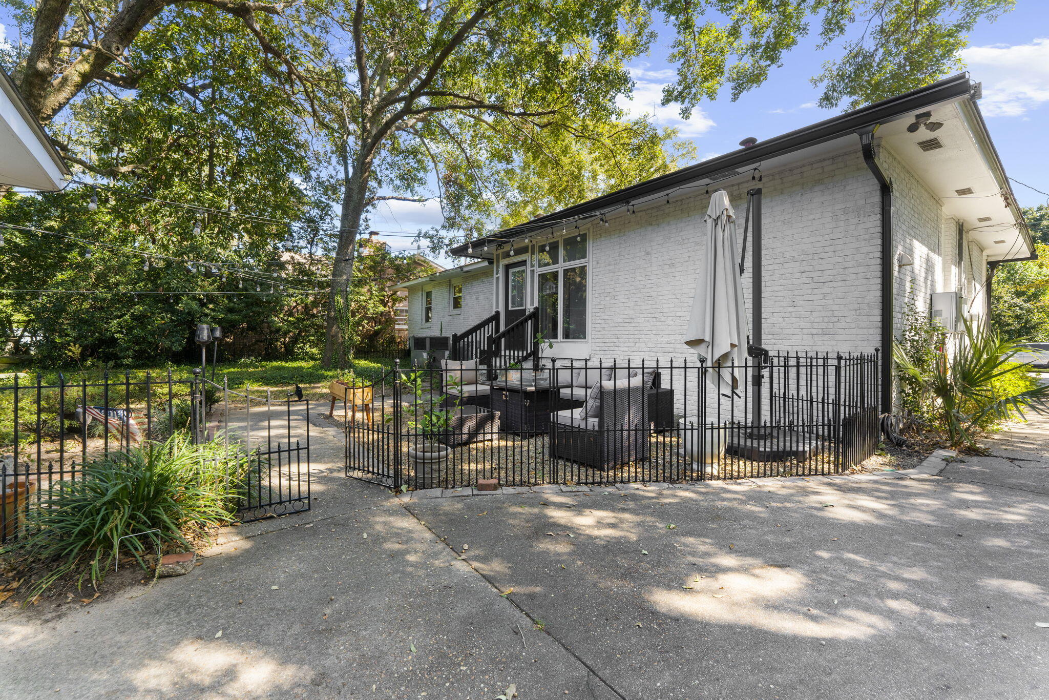 5109 Victoria Avenue