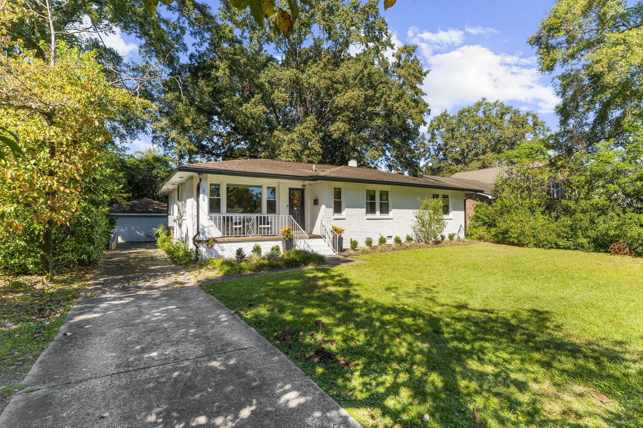 5109 Victoria Avenue