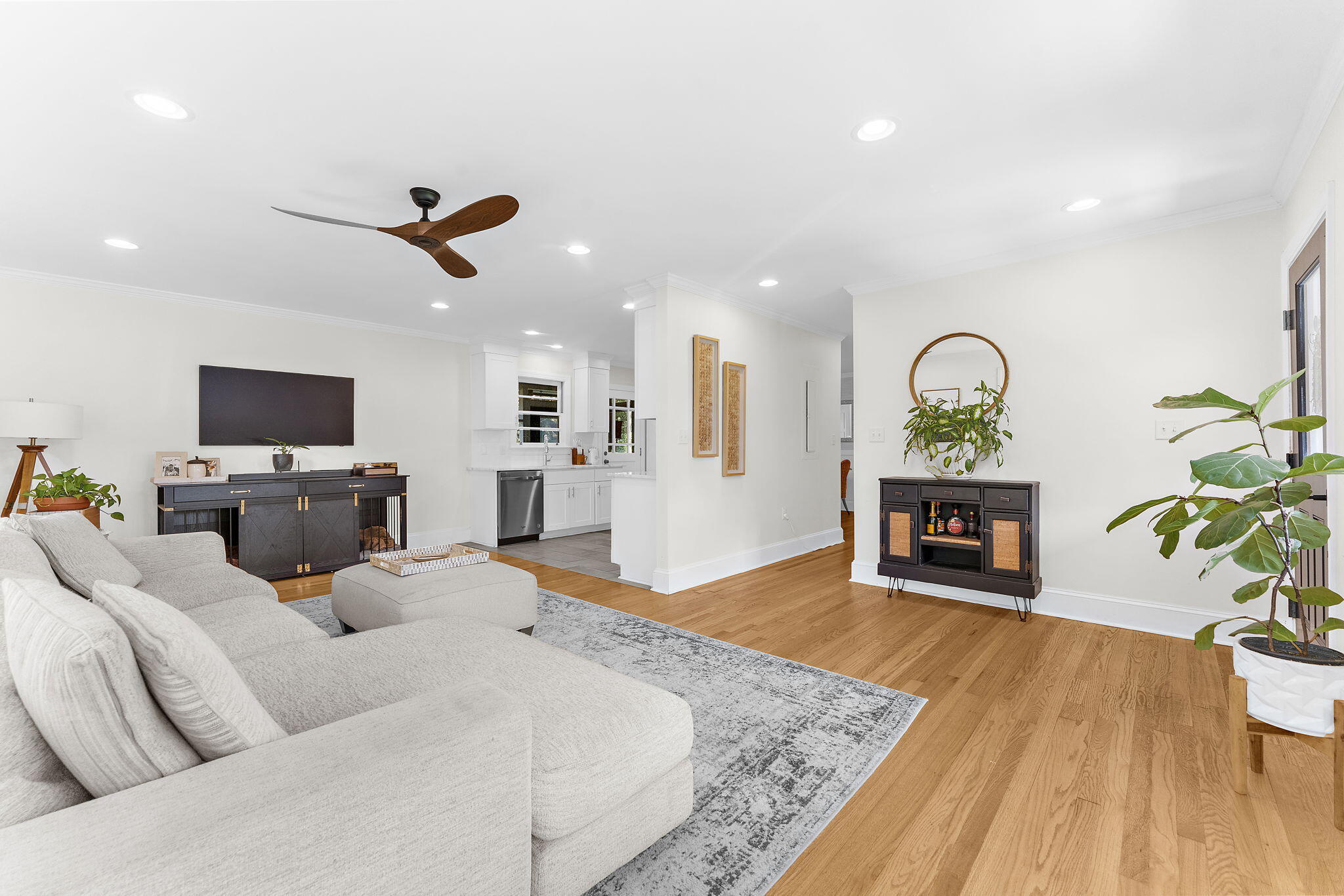 5109 Victoria Avenue