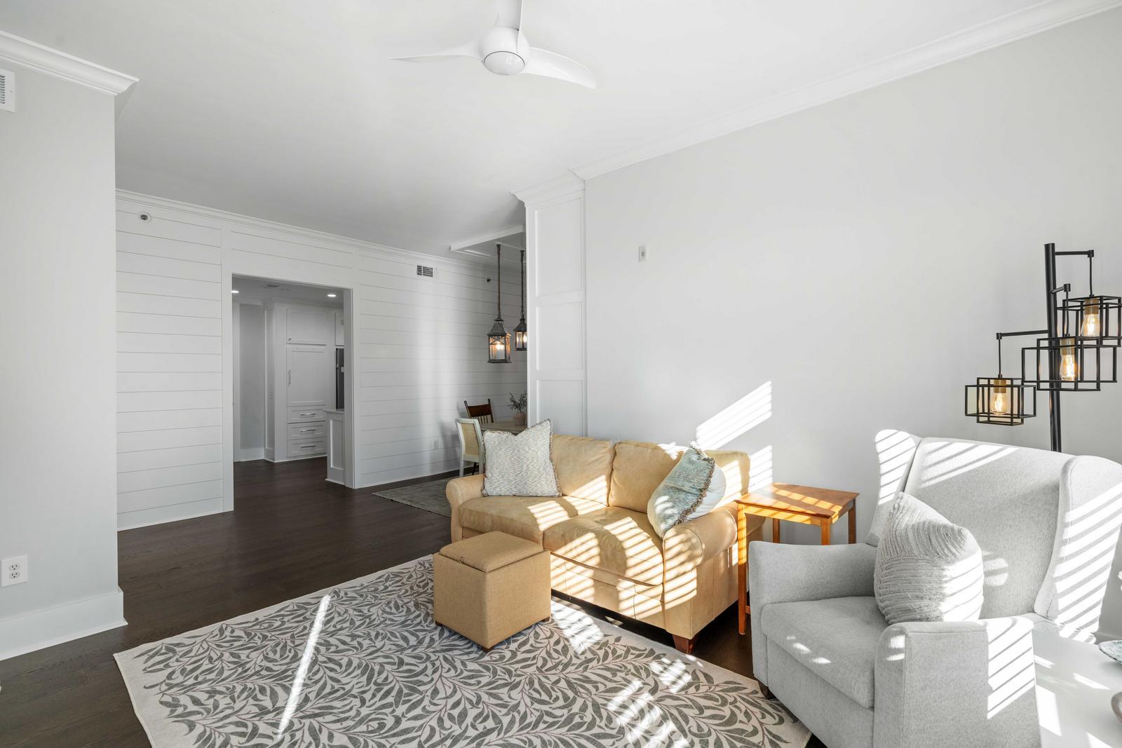 145 Pier View Street # 404