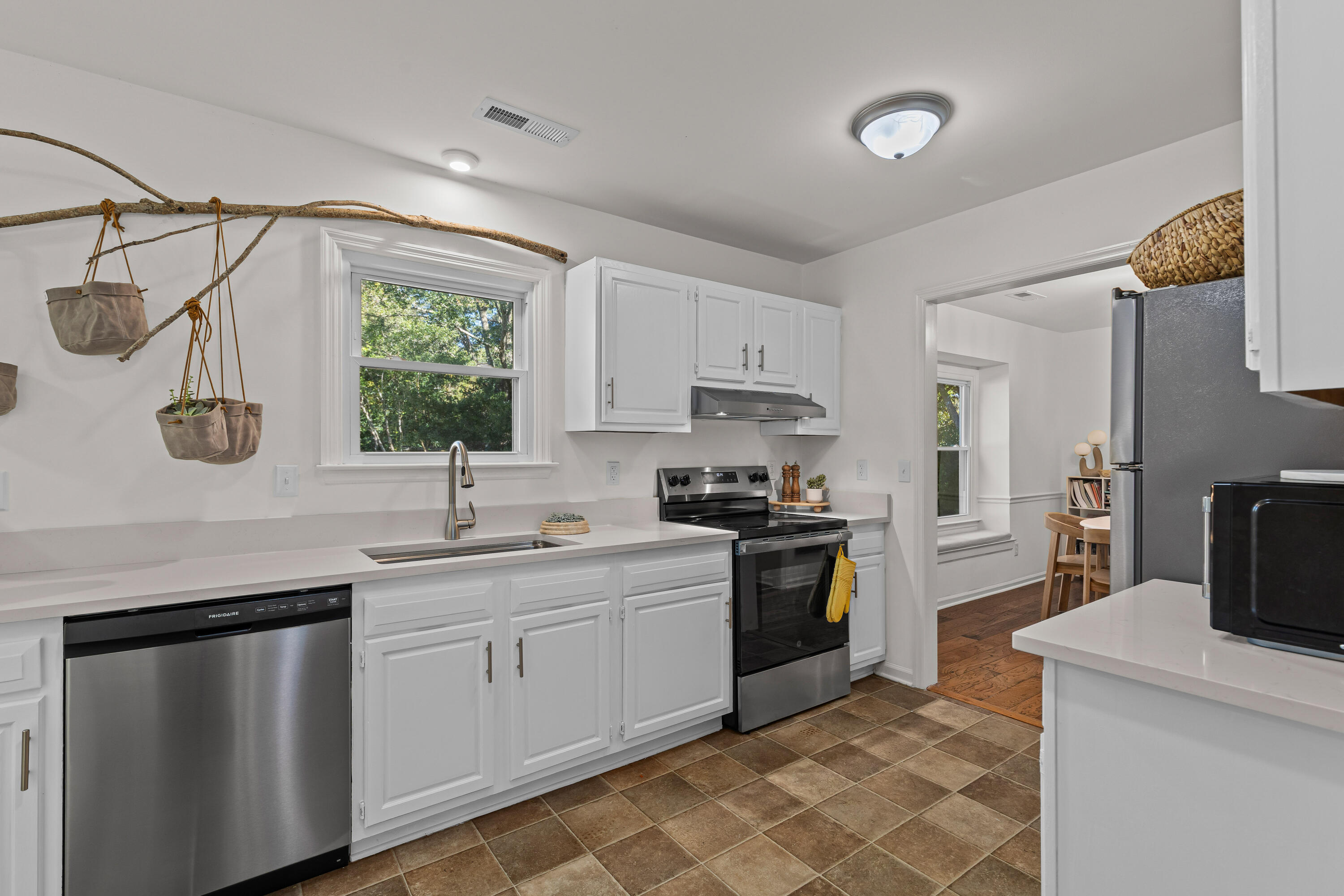 1138 Cottage Road