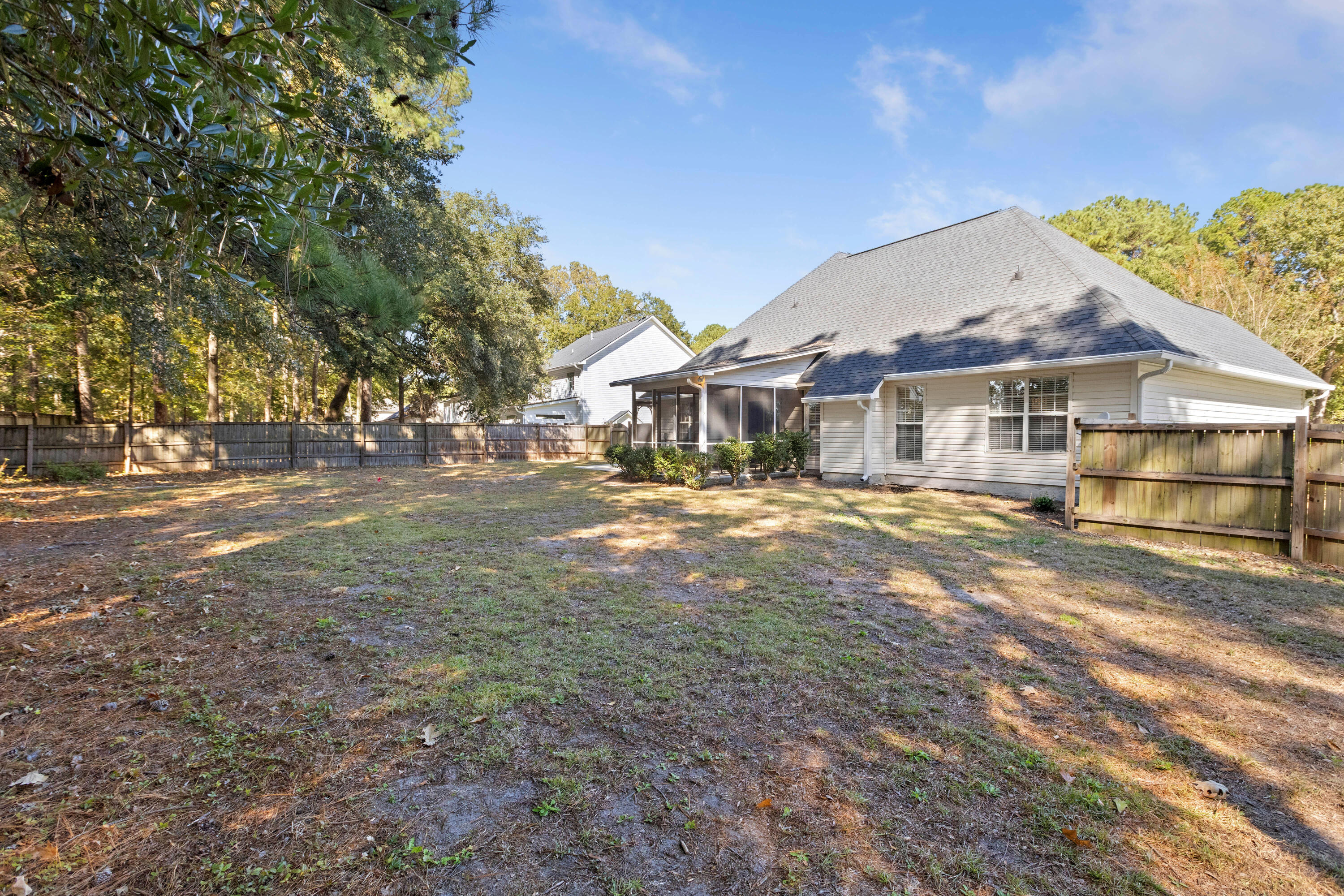 102 S Knightsbridge Court