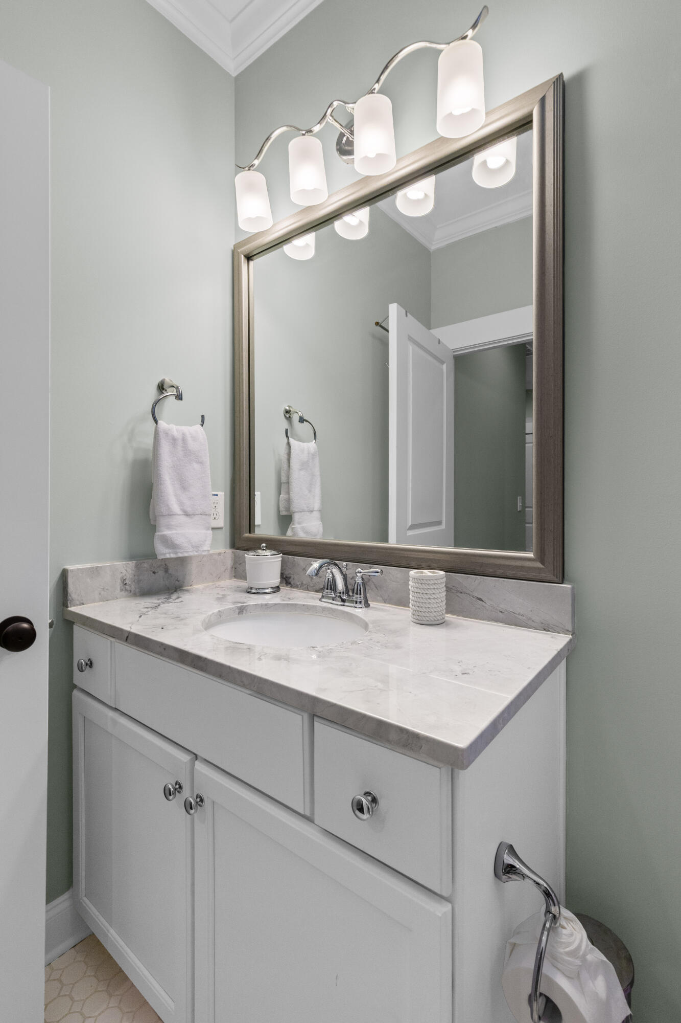 172 Slipper Shell Court