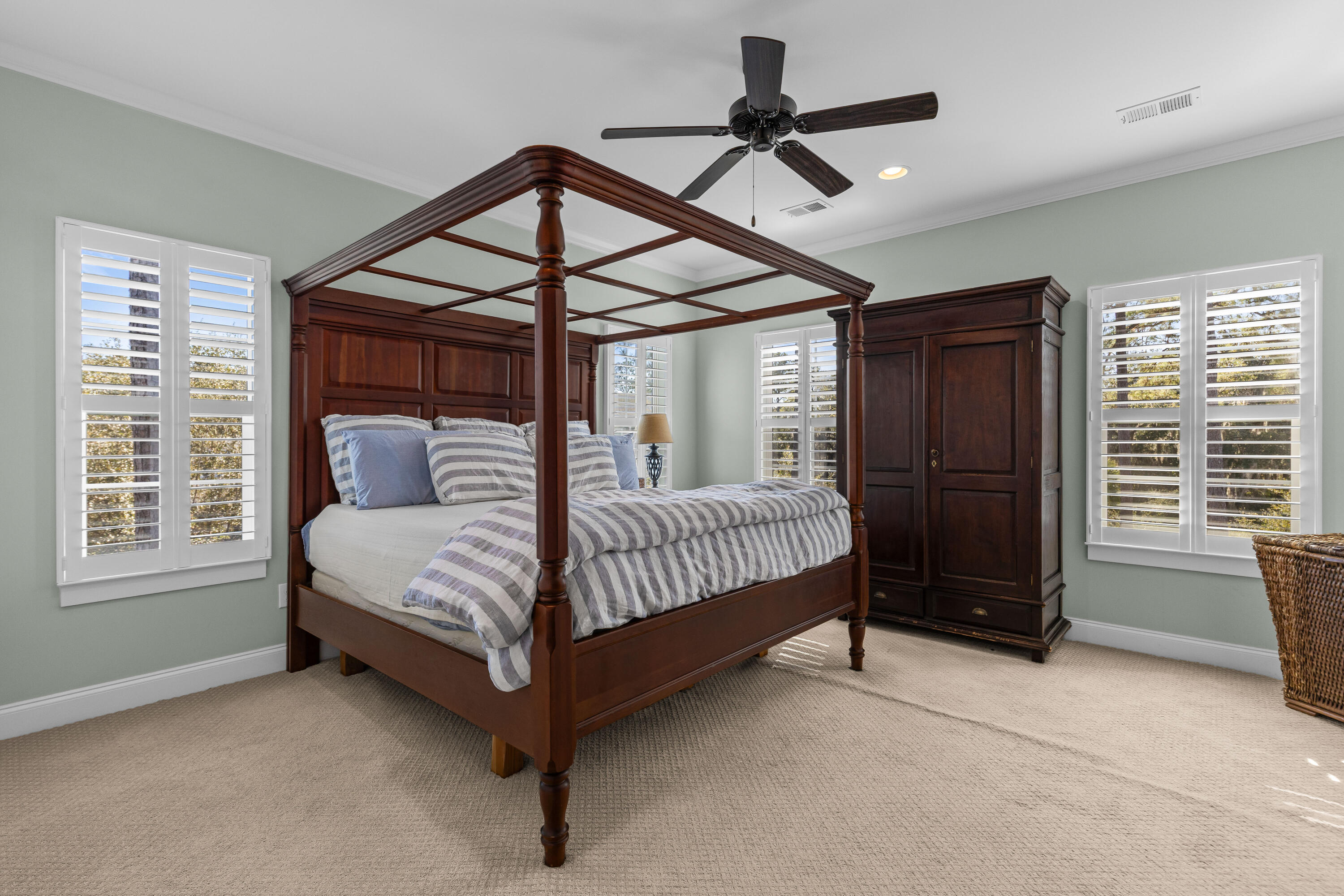 172 Slipper Shell Court