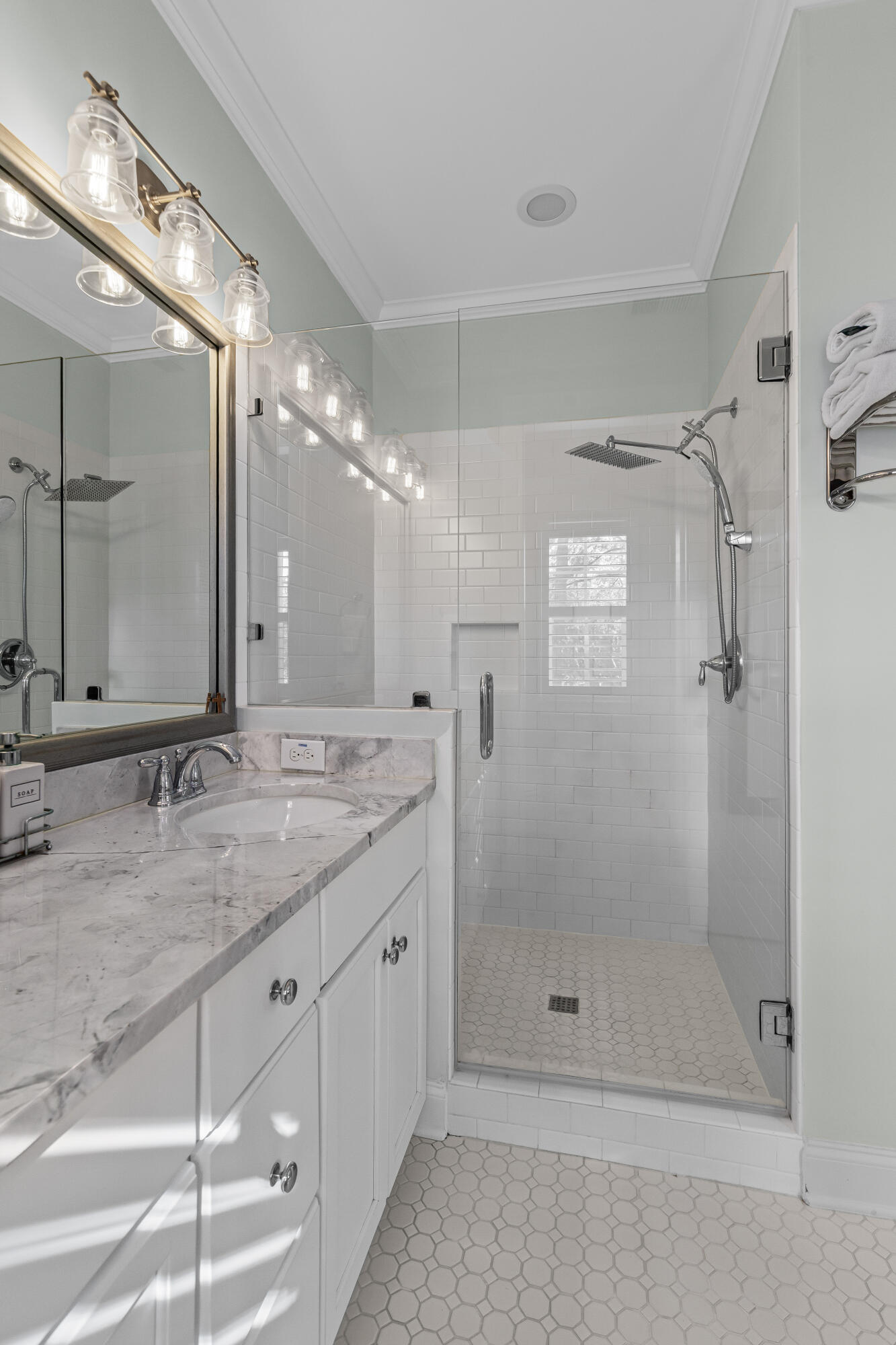 172 Slipper Shell Court