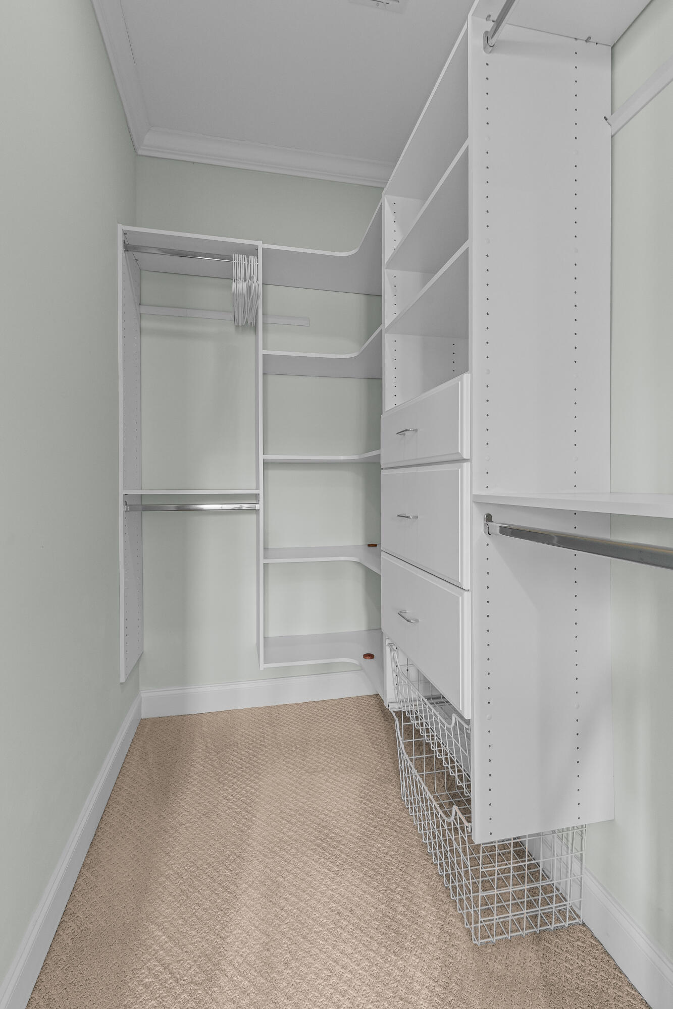 172 Slipper Shell Court