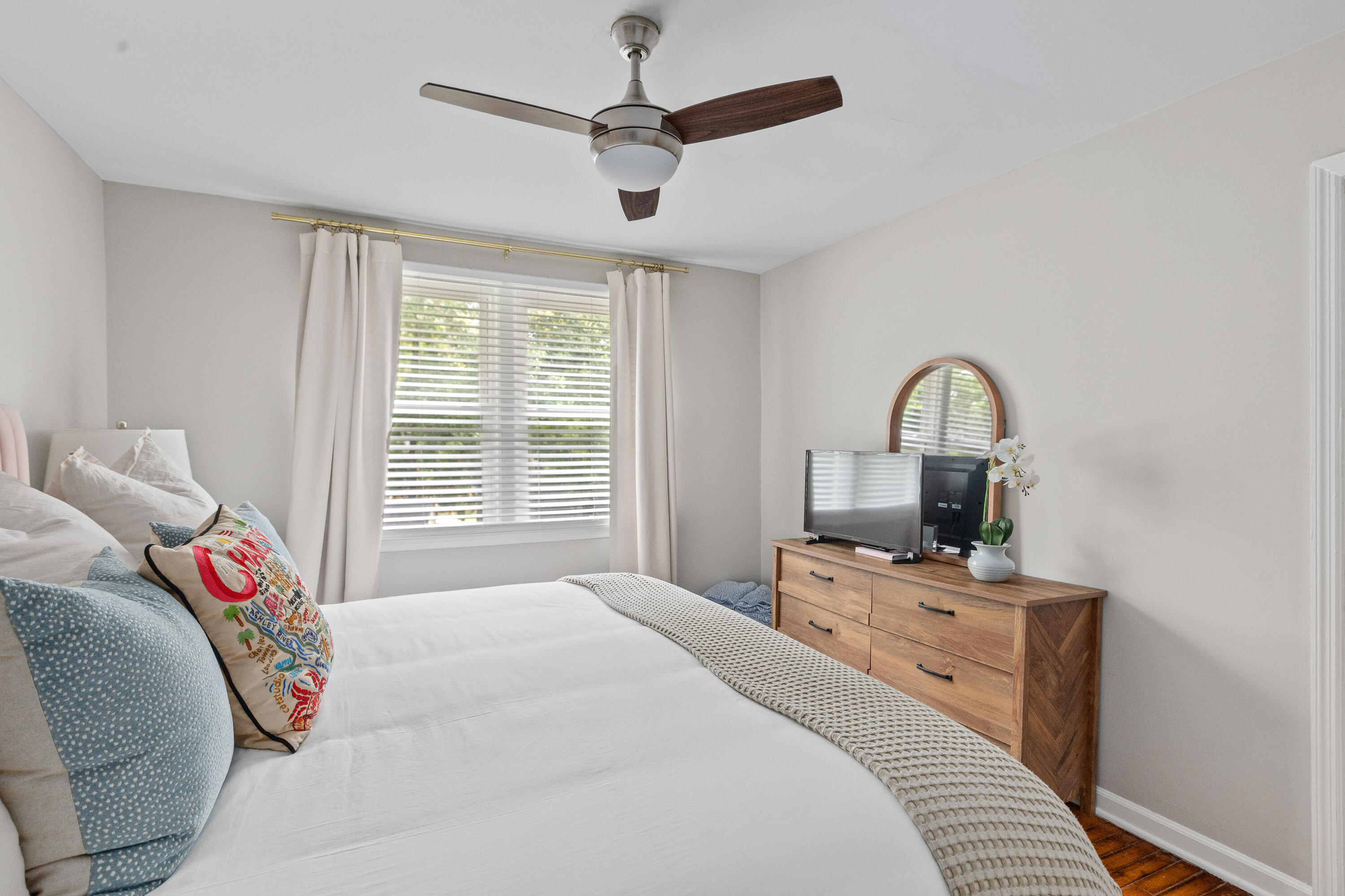 1126 Pleasant Pines Road