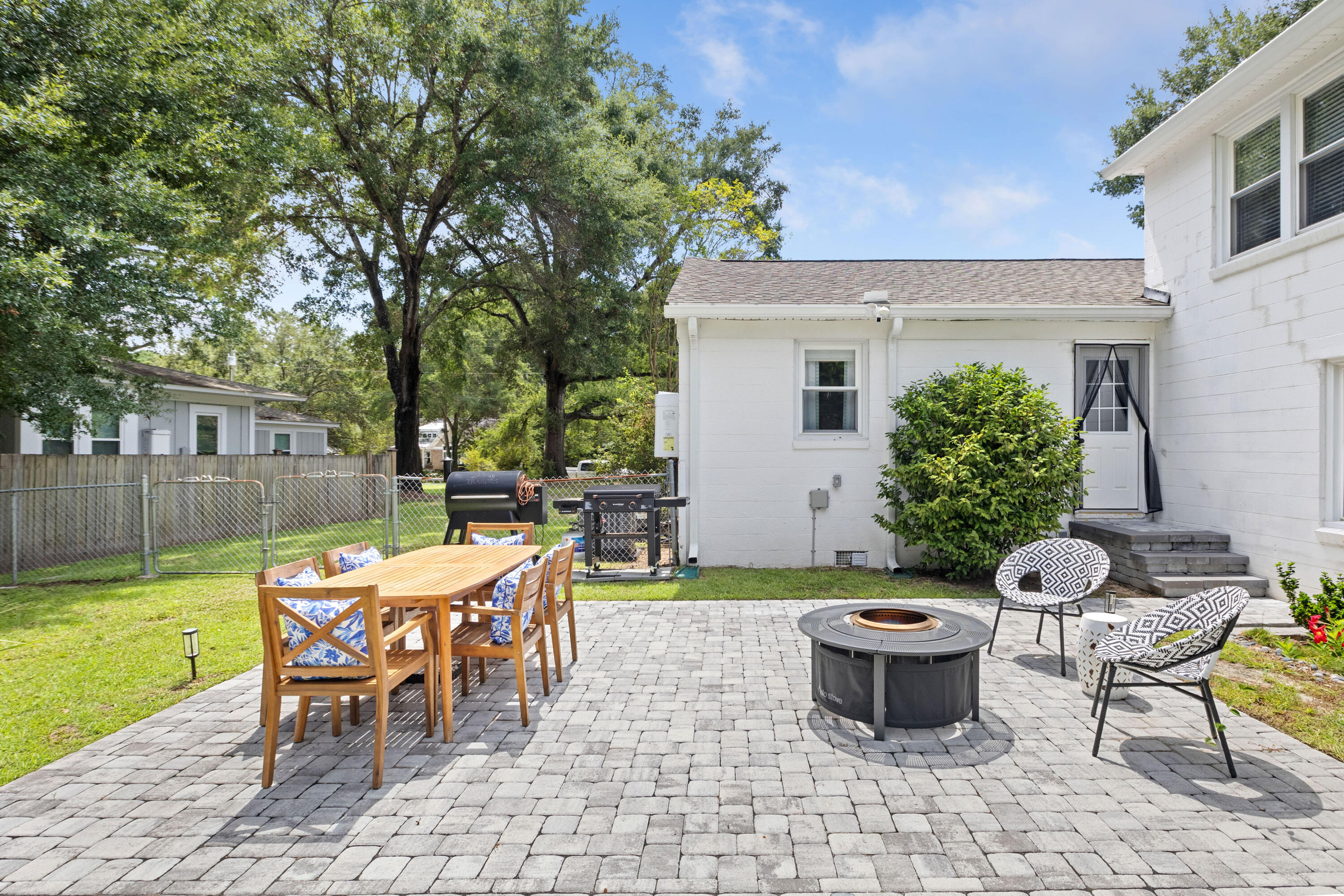 1126 Pleasant Pines Road